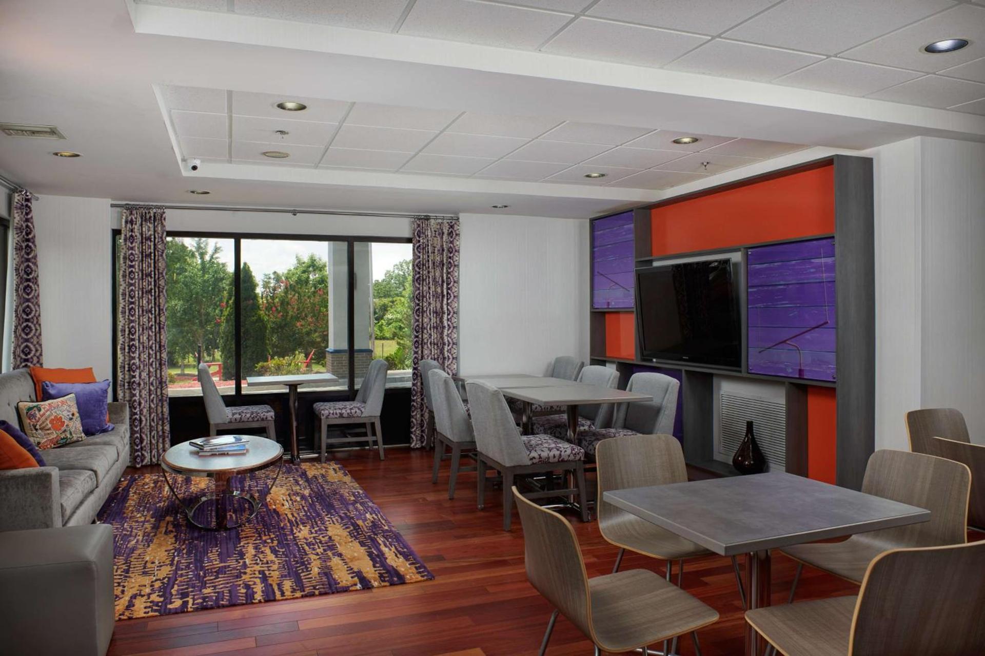 Hampton Inn Clemson photo 4