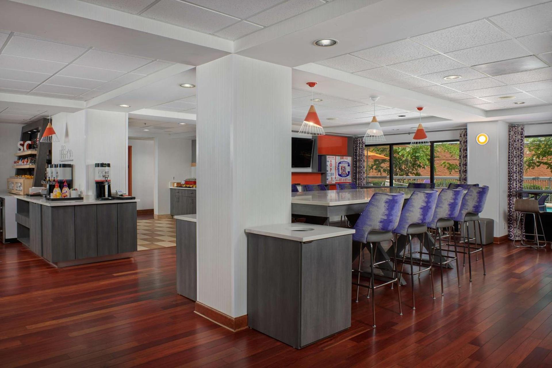Hampton Inn Clemson photo 7