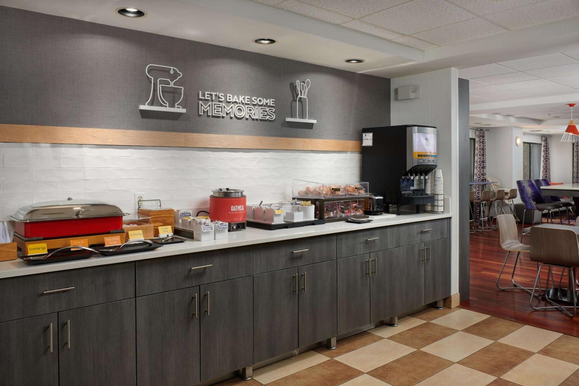 Hampton Inn Clemson photo 11