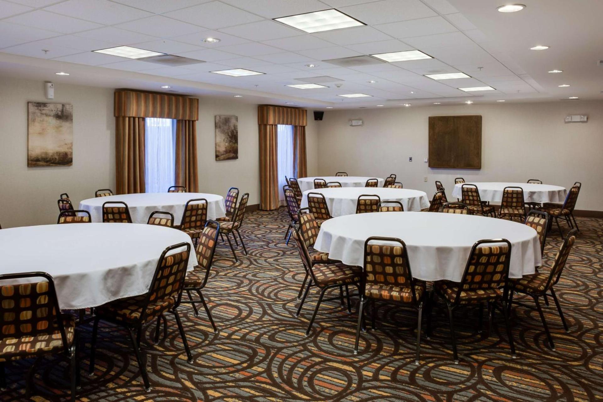 Hampton Inn Chickasha photo 27