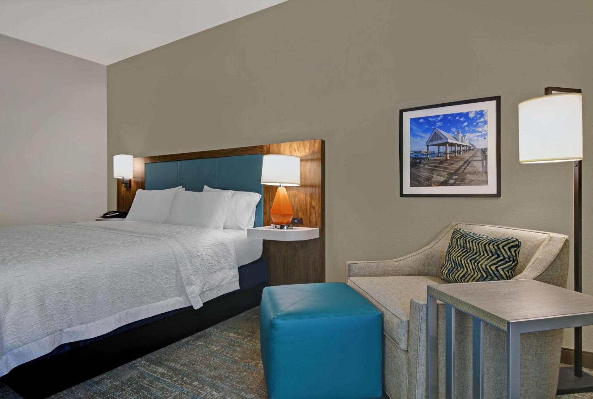 Hampton Inn Patriots Point photo 28