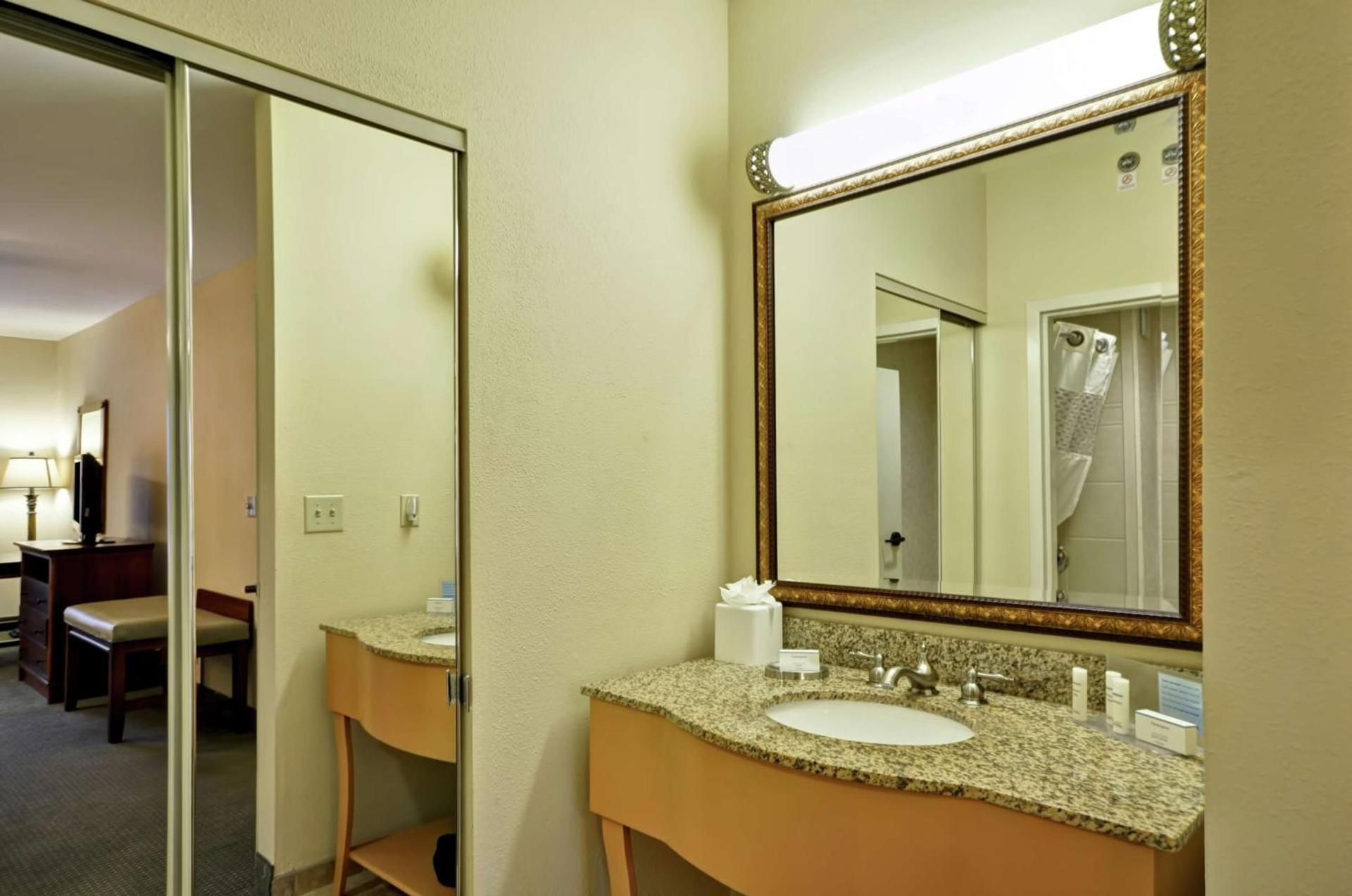 Hampton Inn & Suites Charleston/Mt. Pleasant-Isle Of Palms photo 12