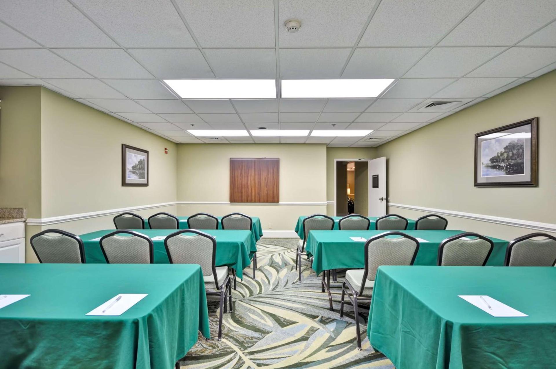 Hampton Inn & Suites Charleston/Mt. Pleasant-Isle Of Palms photo 37
