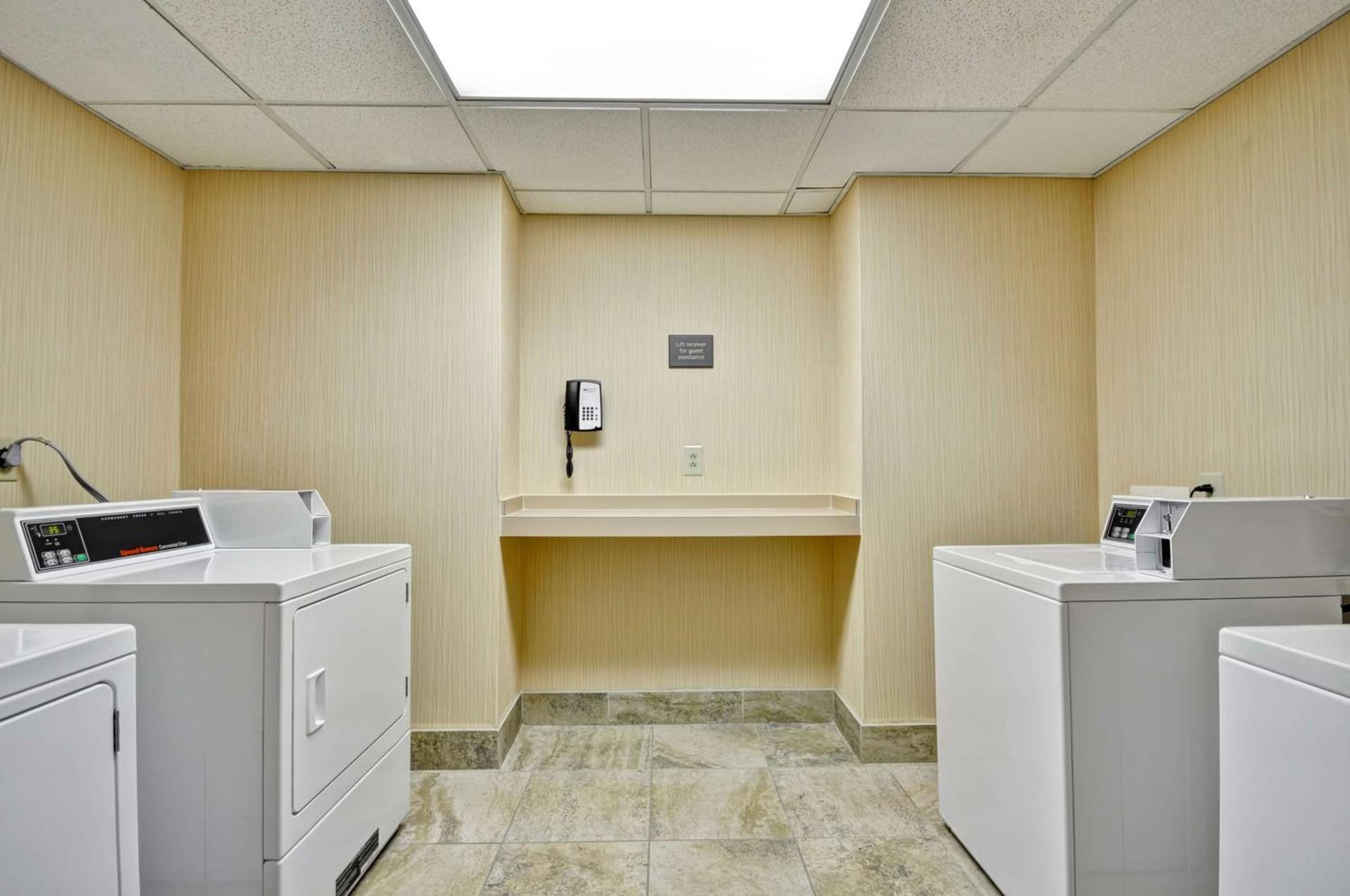 Hampton Inn & Suites Charleston/Mt. Pleasant-Isle Of Palms photo 44
