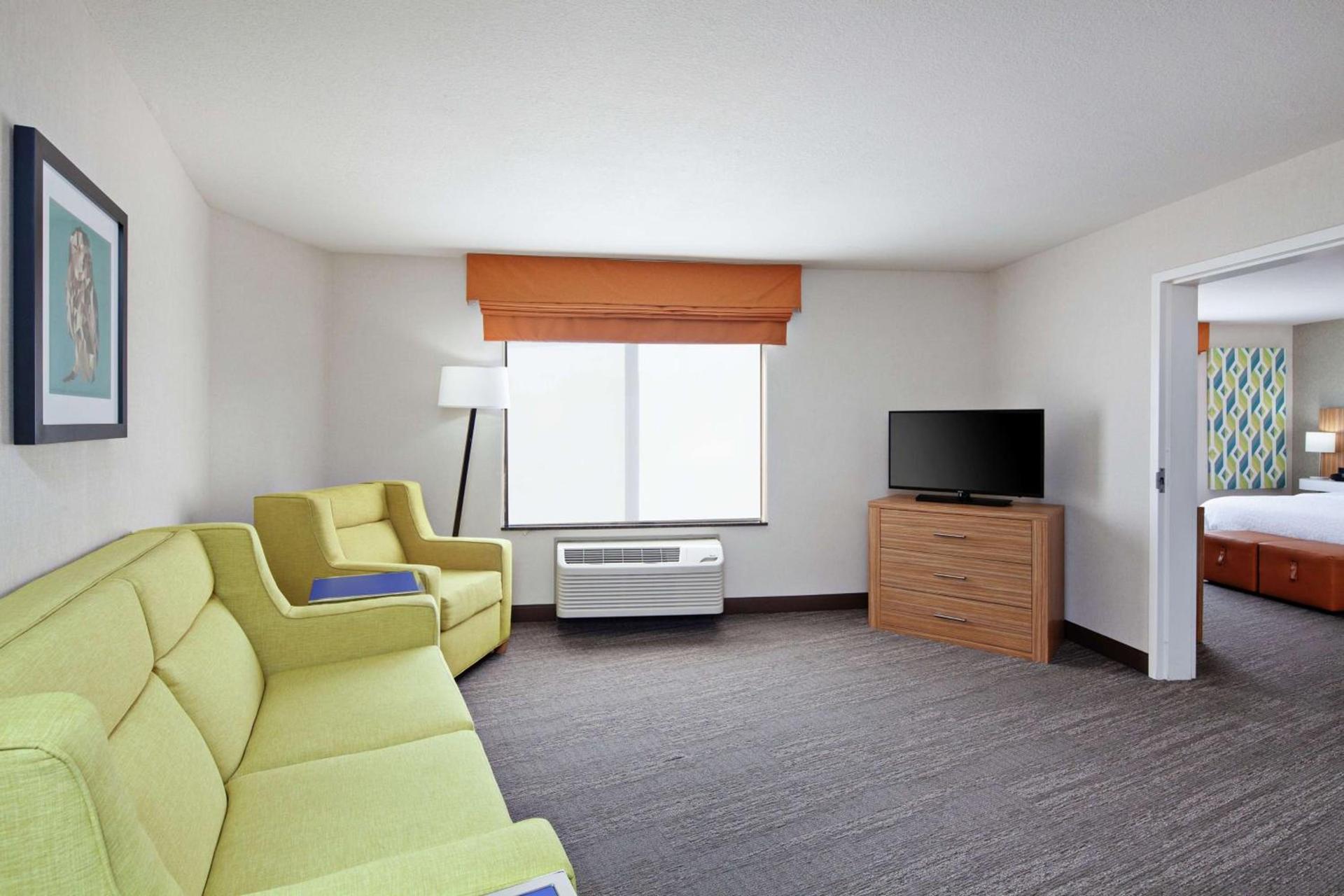 Hampton Inn & Suites Chino Hills photo 15