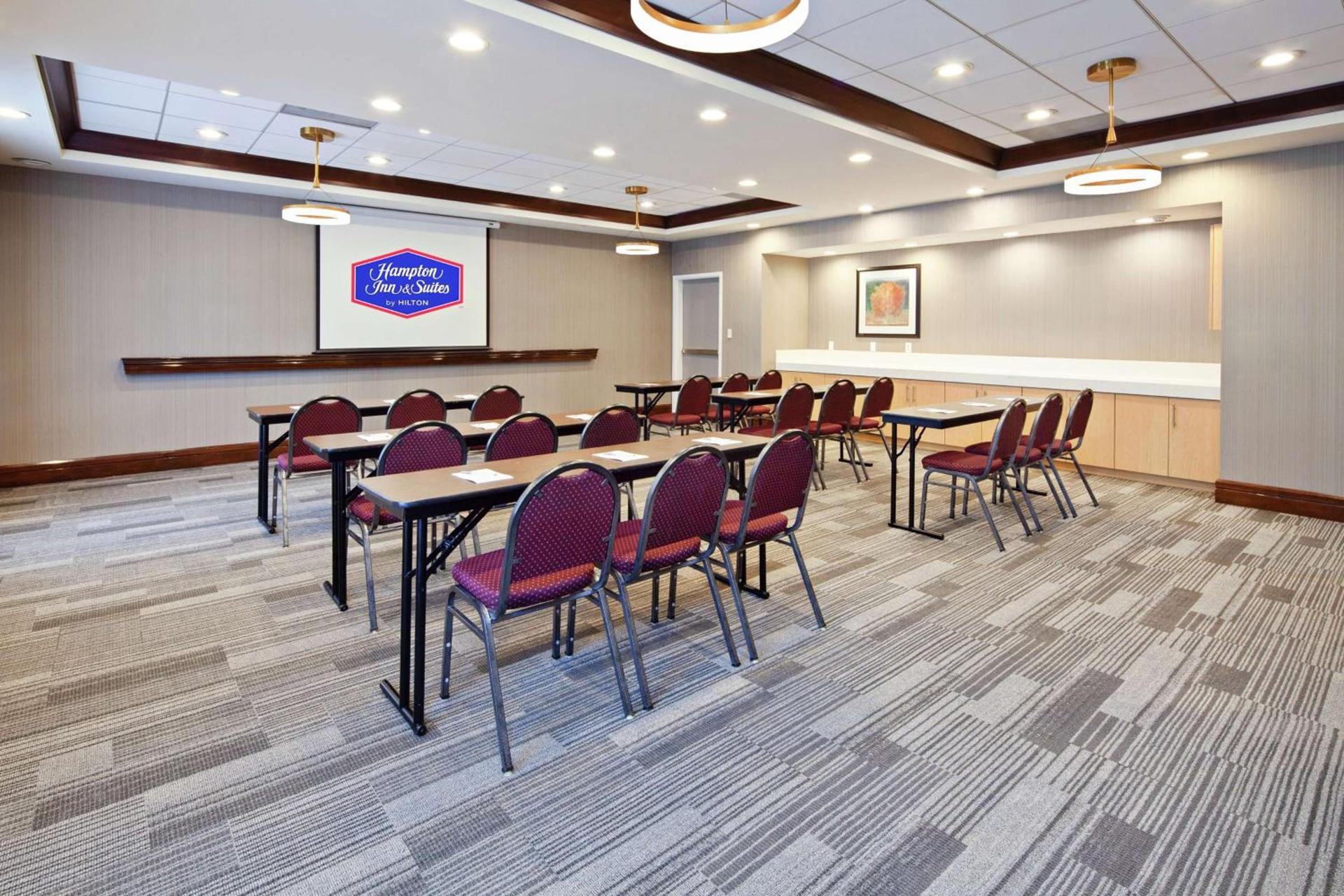Hampton Inn & Suites Chino Hills photo 28