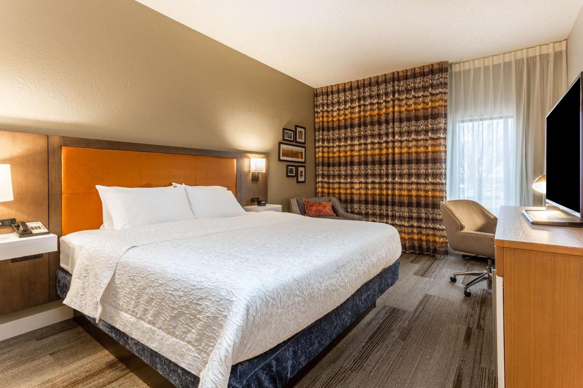 Hampton Inn Cedar Rapids photo 23