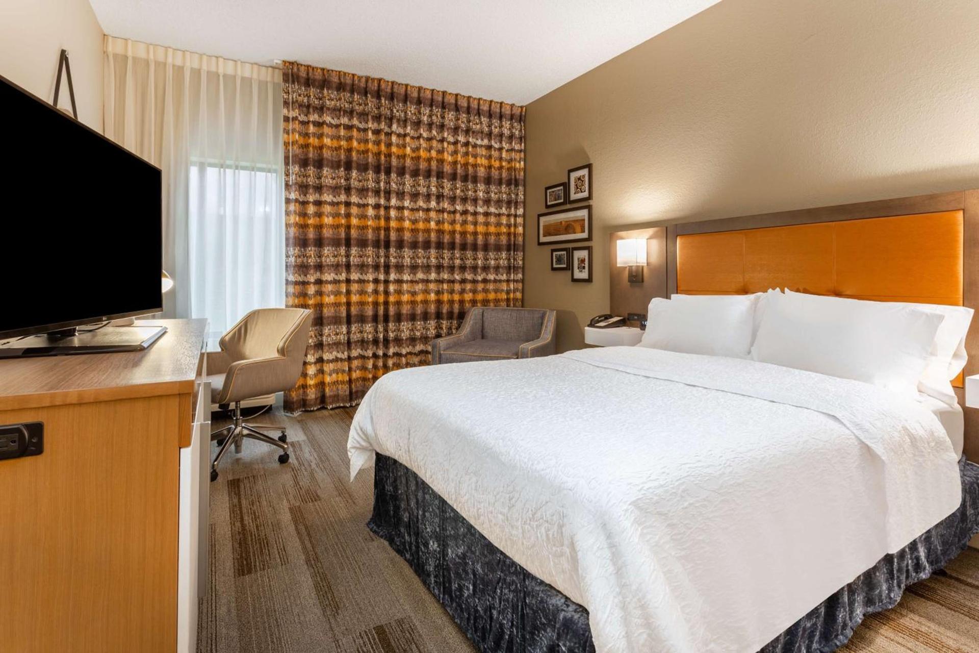 Hampton Inn Cedar Rapids photo 24
