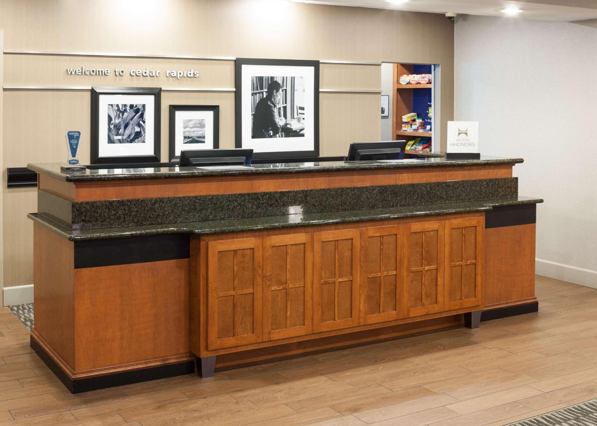 Hampton Inn & Suites Cedar Rapids photo 5
