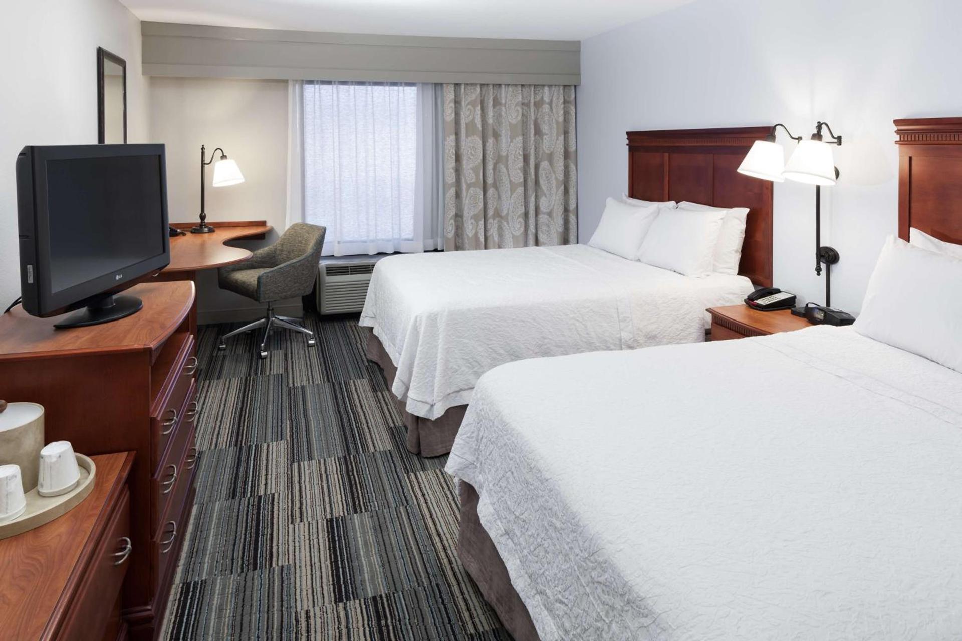 Hampton Inn & Suites Cedar Rapids photo 24