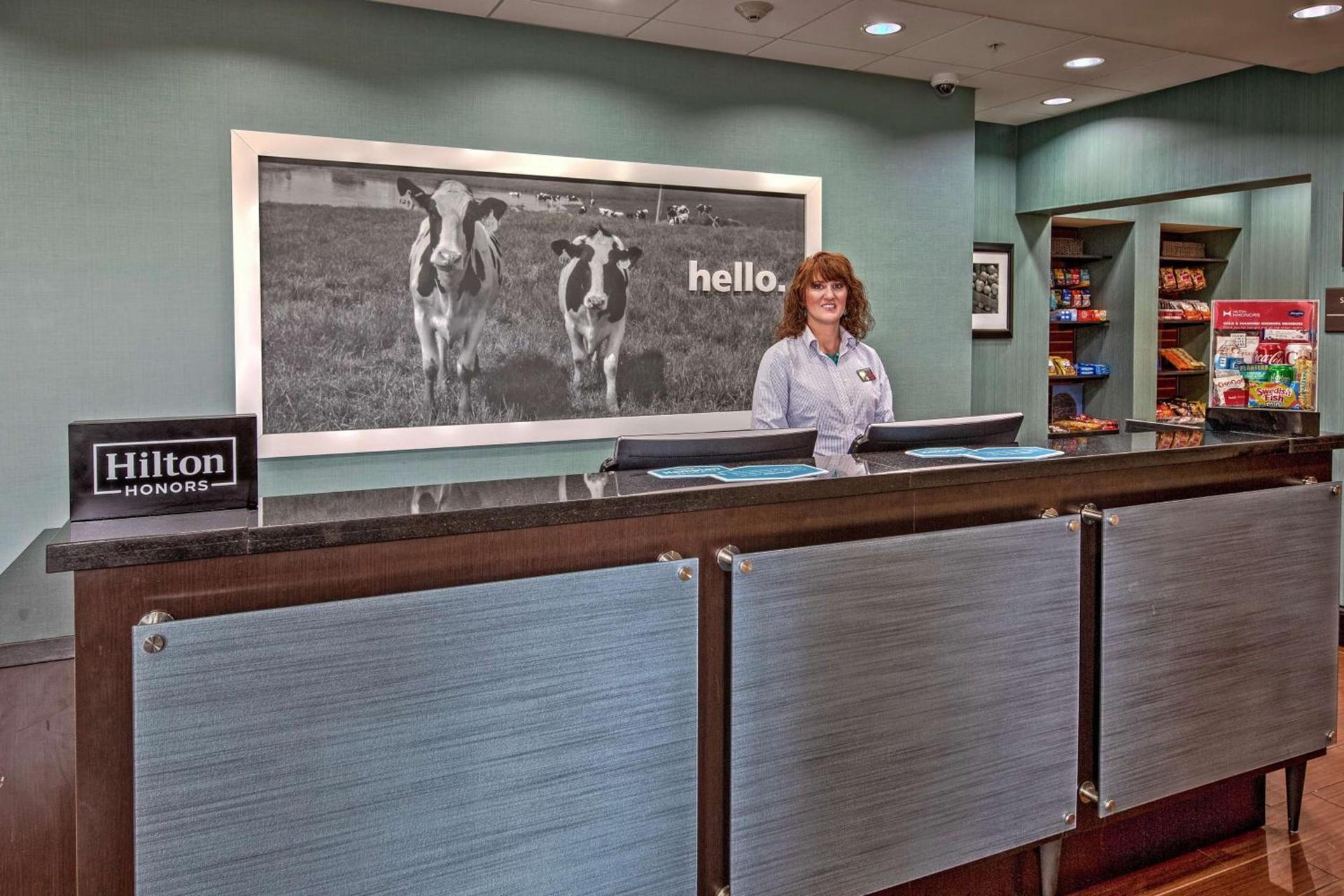 Hampton Inn & Suites Clarksville photo 6