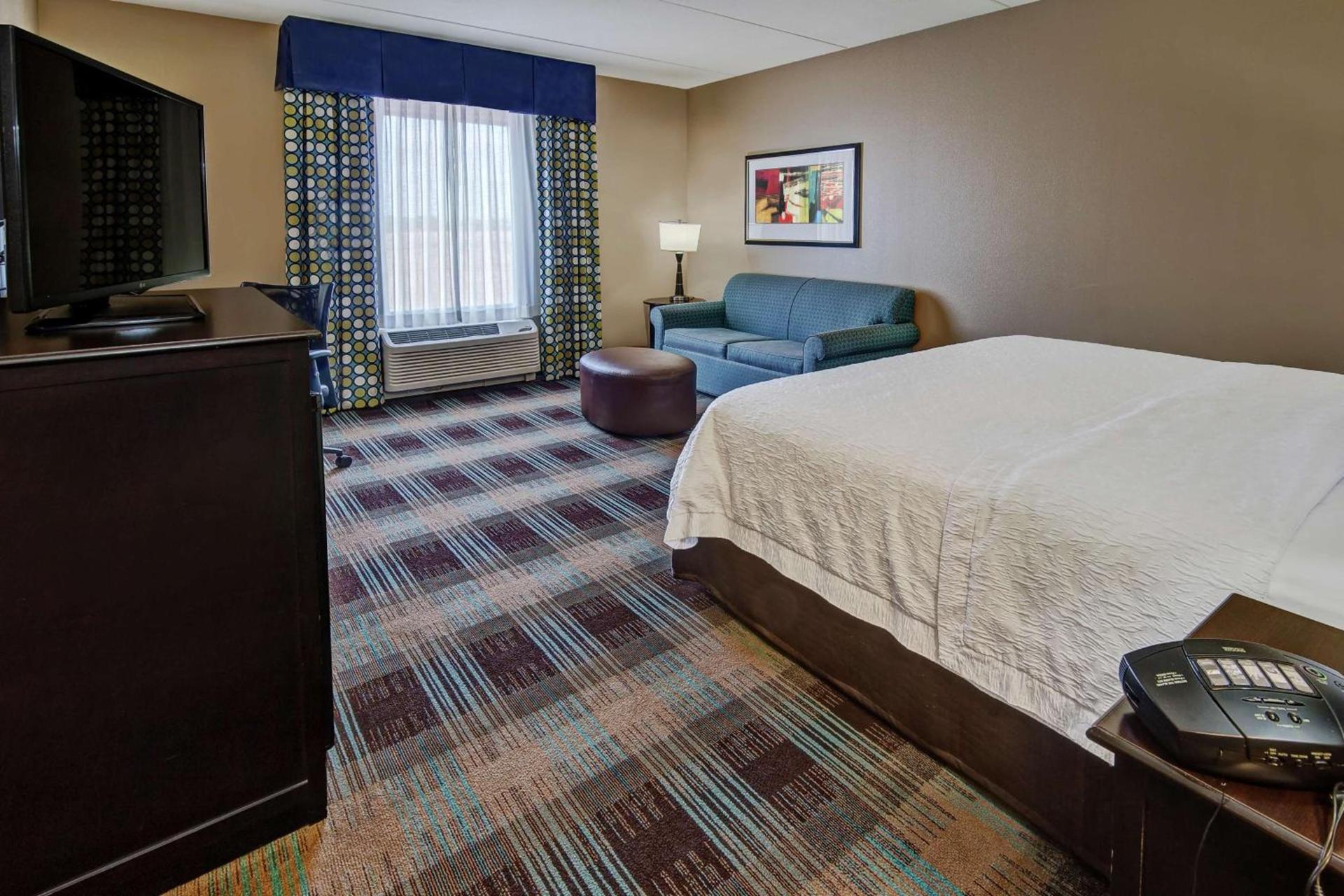 Hampton Inn & Suites Clarksville photo 21