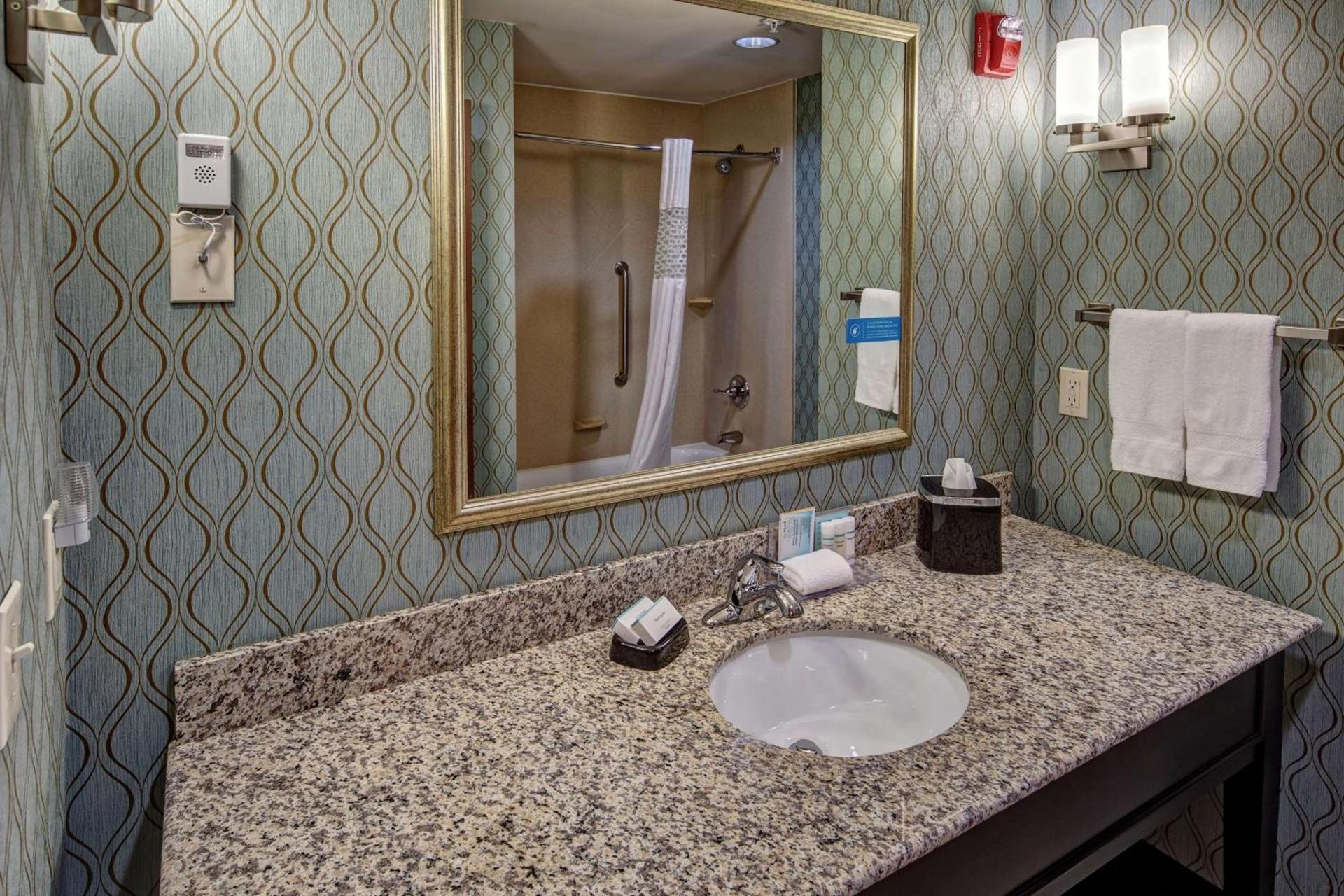 Hampton Inn & Suites Clarksville photo 23