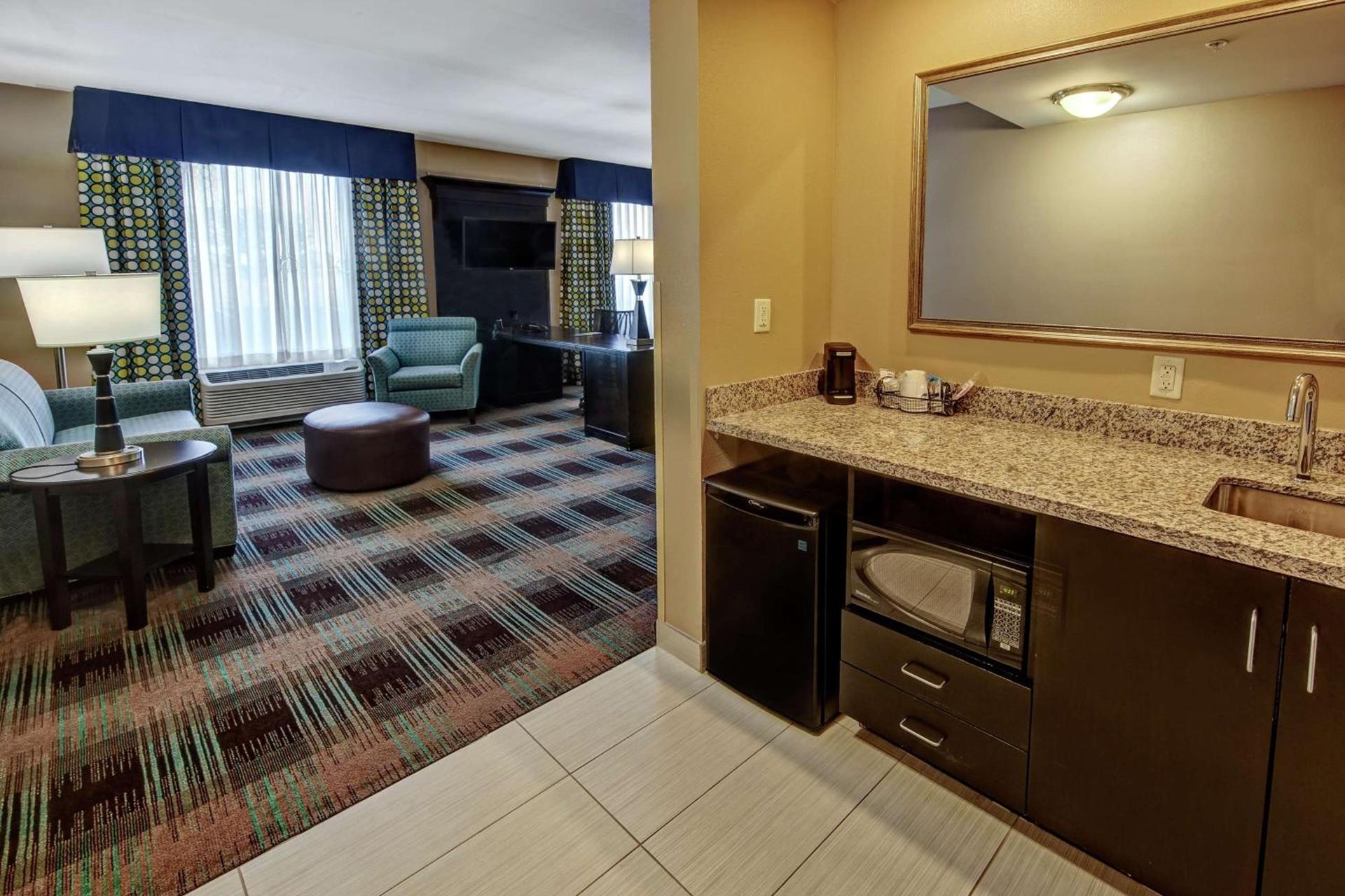 Hampton Inn & Suites Clarksville photo 34