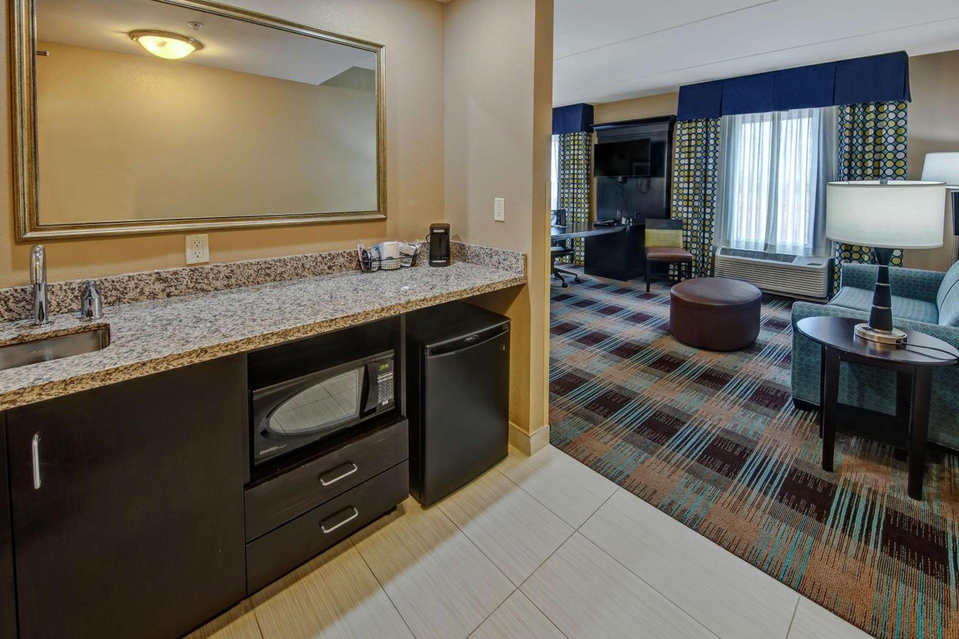 Hampton Inn & Suites Clarksville photo 36