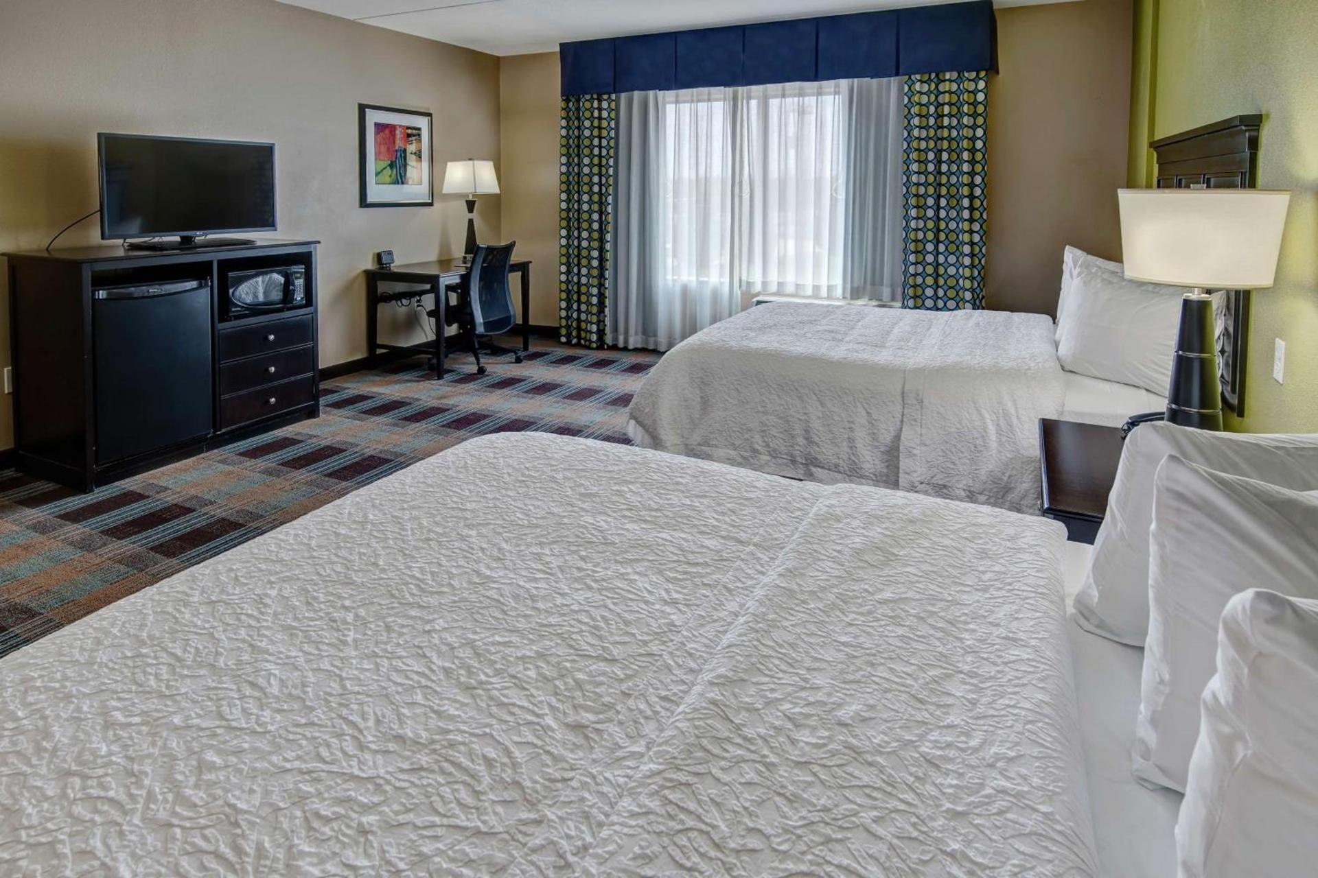 Hampton Inn & Suites Clarksville photo 40