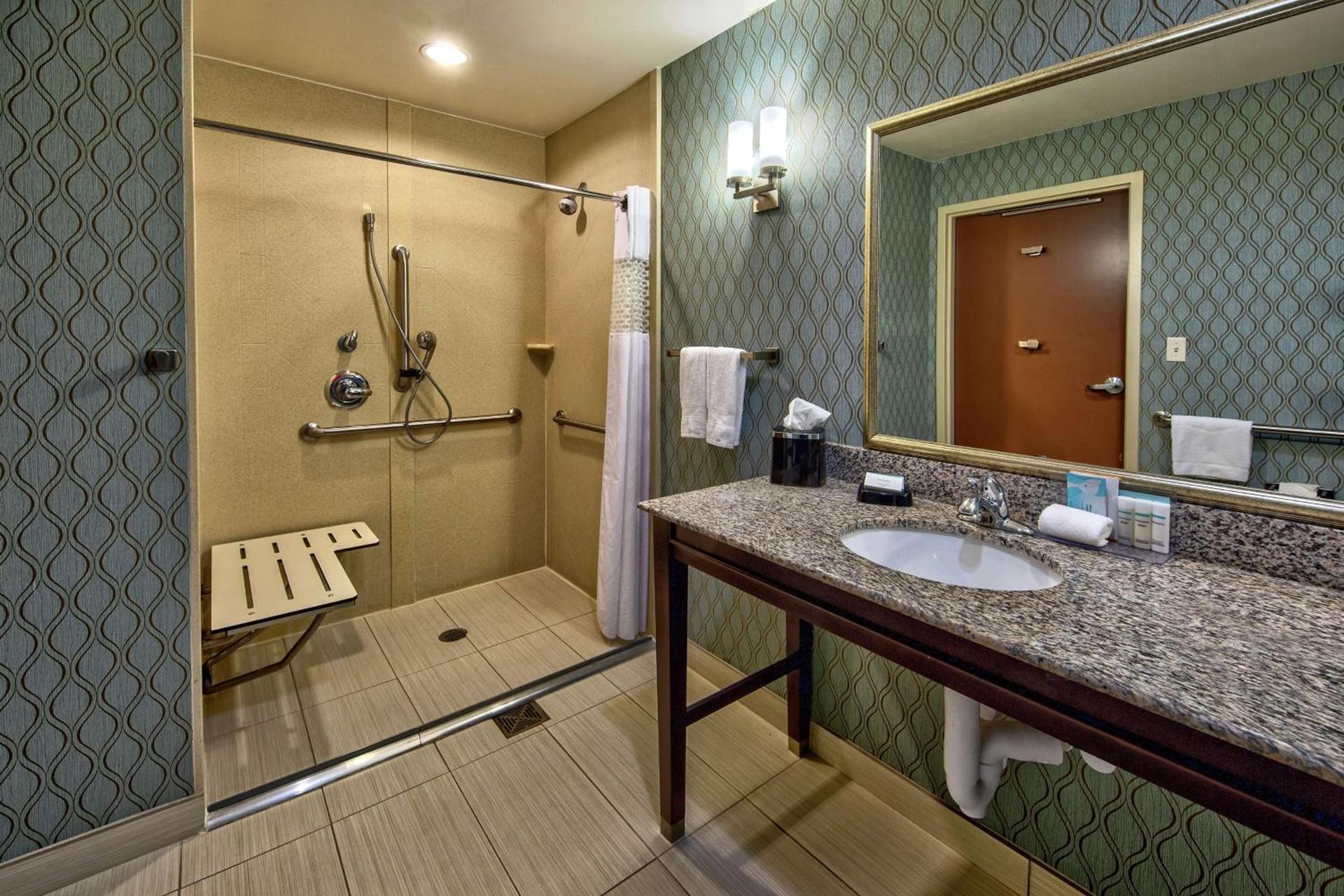 Hampton Inn & Suites Clarksville photo 44
