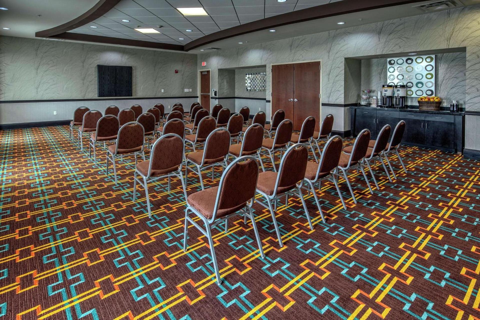 Hampton Inn & Suites Clarksville photo 46