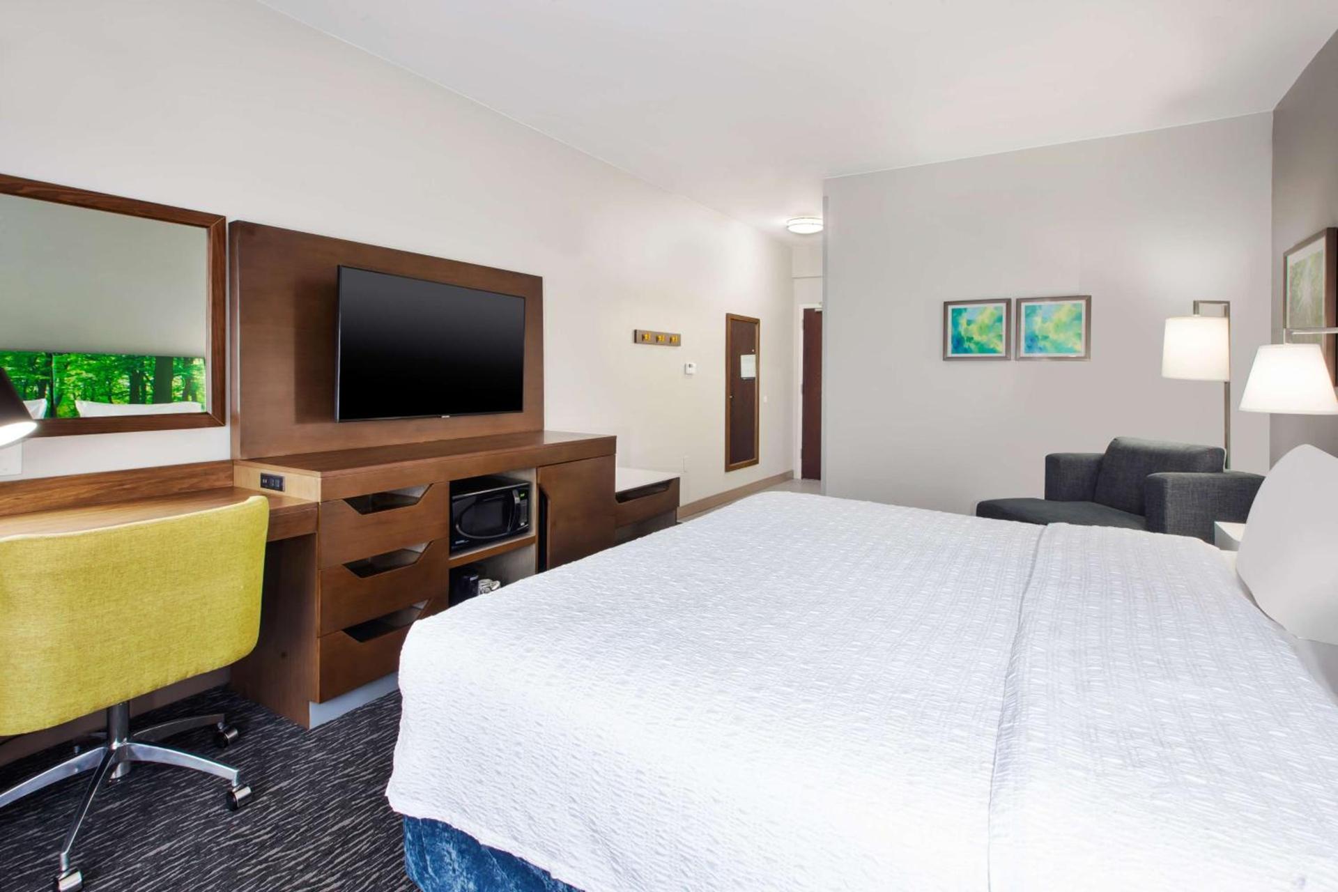 Hampton Inn Clarion photo 23