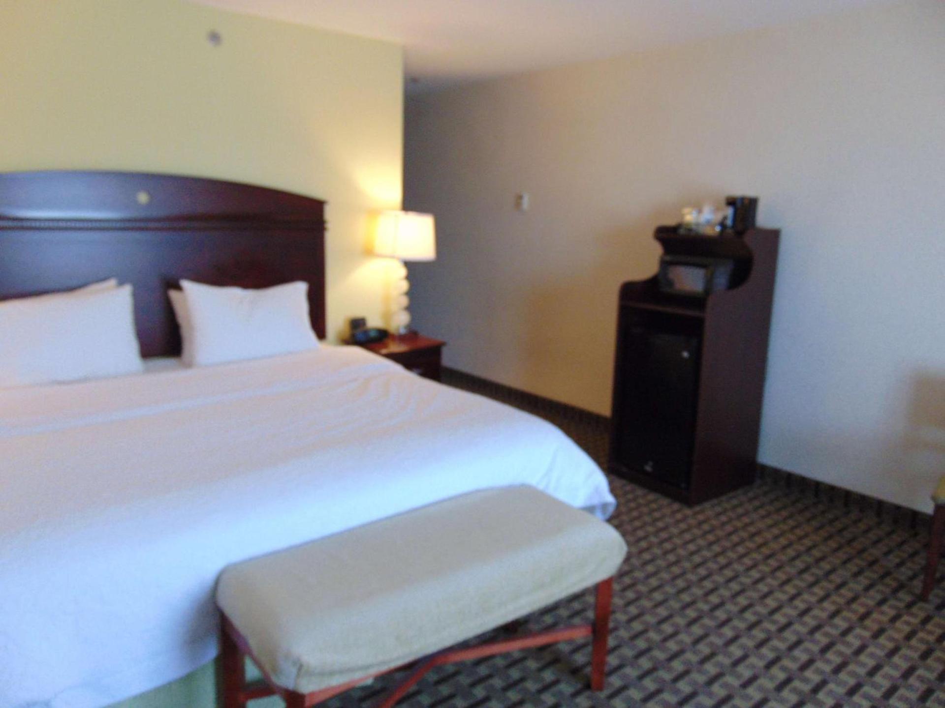 Hampton Inn & Suites Cleveland-Mentor photo 18