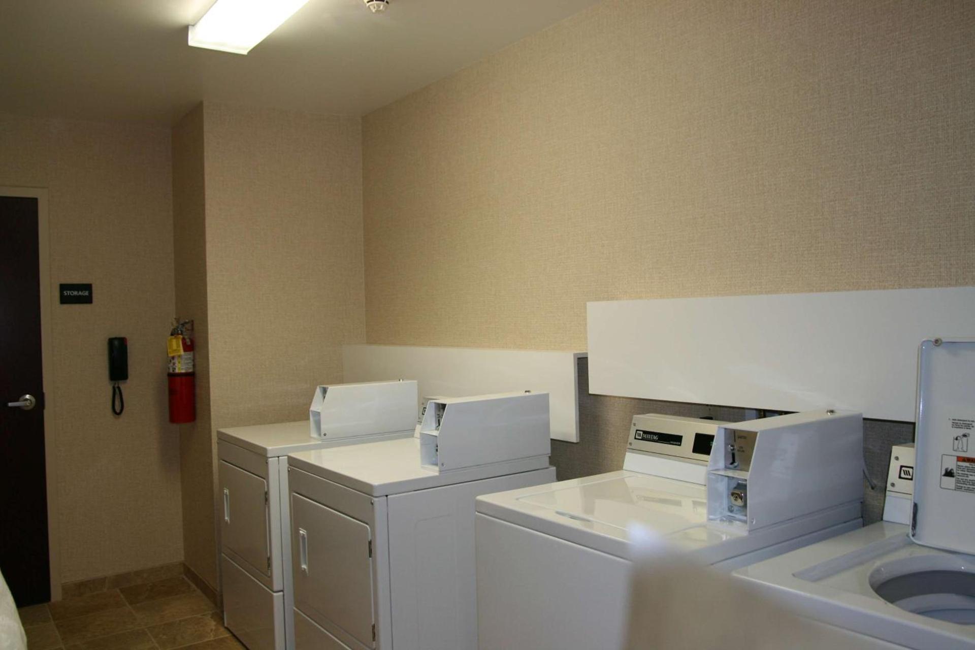 Hampton Inn & Suites Cleveland-Mentor photo 38