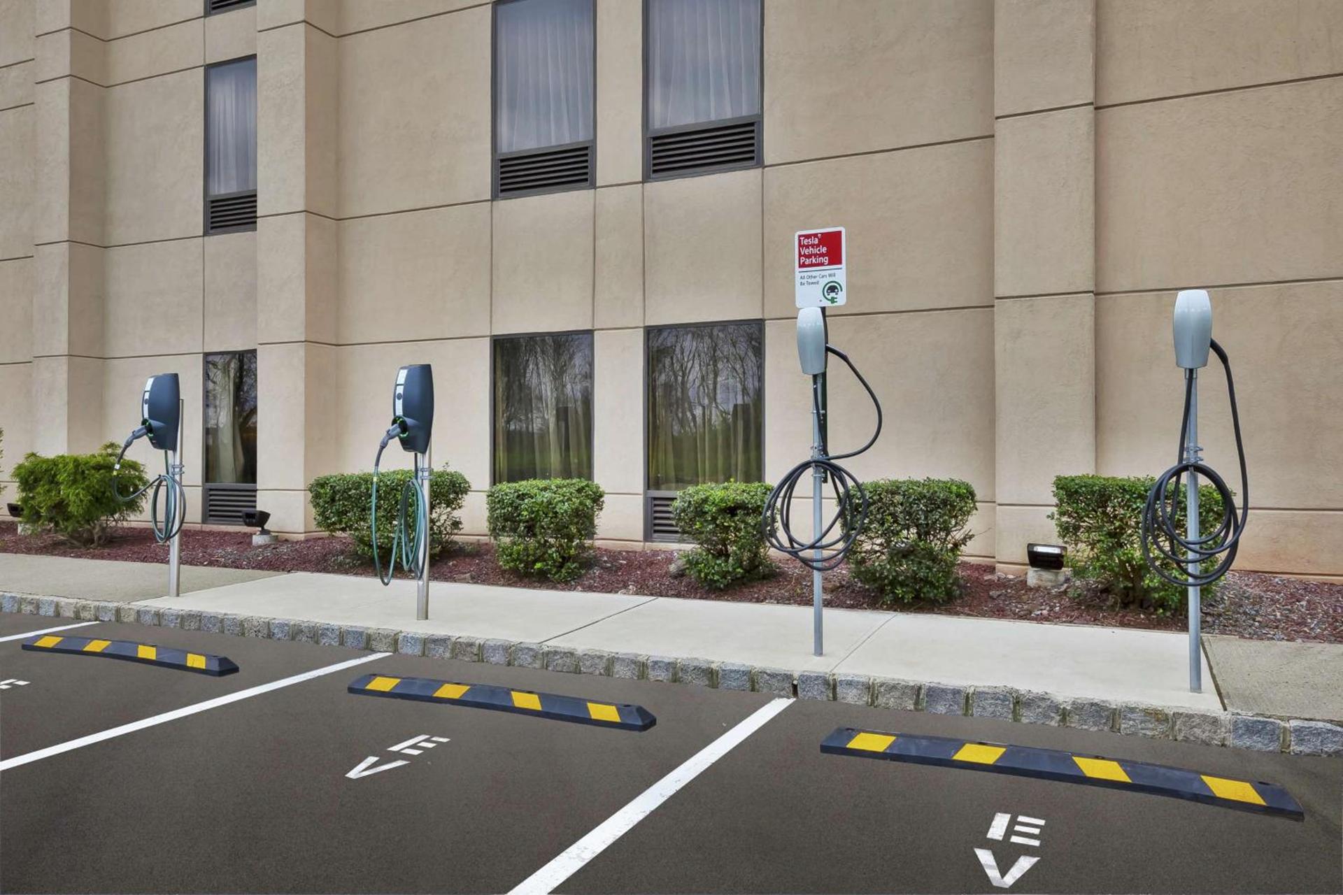 Hampton Inn Clinton photo 3