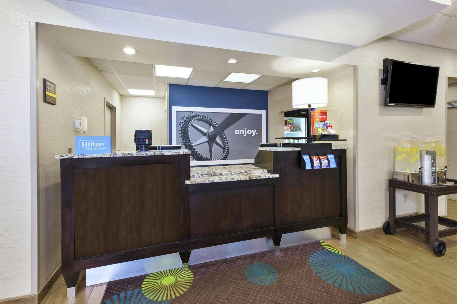 Hampton Inn Clinton photo 5