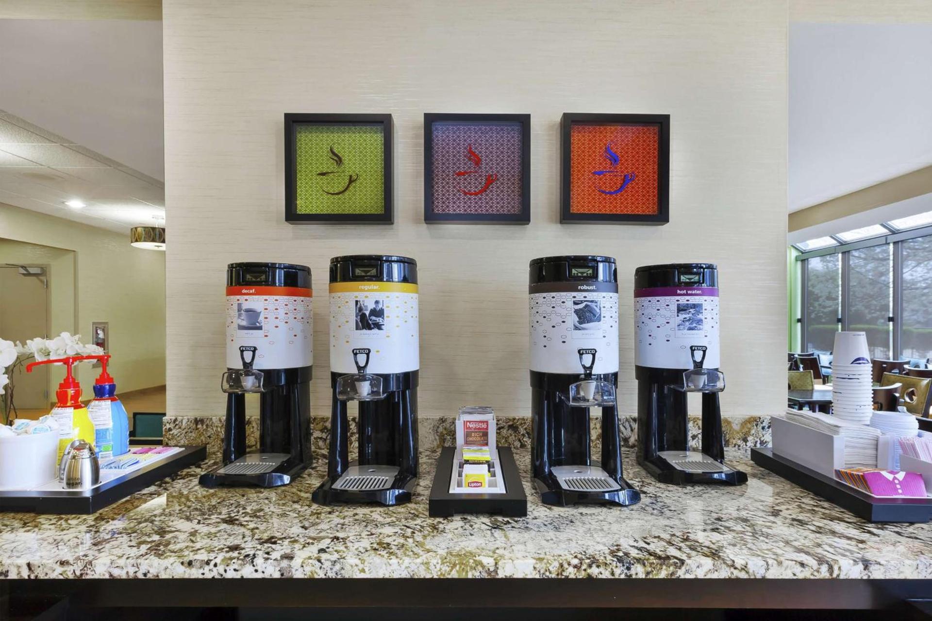 Hampton Inn Clinton photo 10
