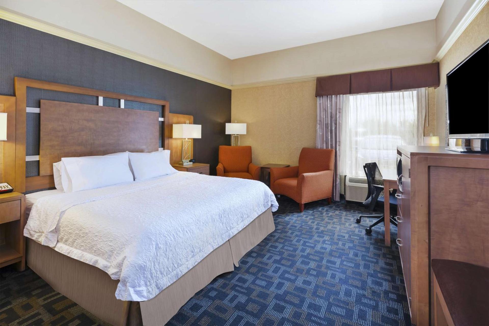 Hampton Inn Clinton photo 14