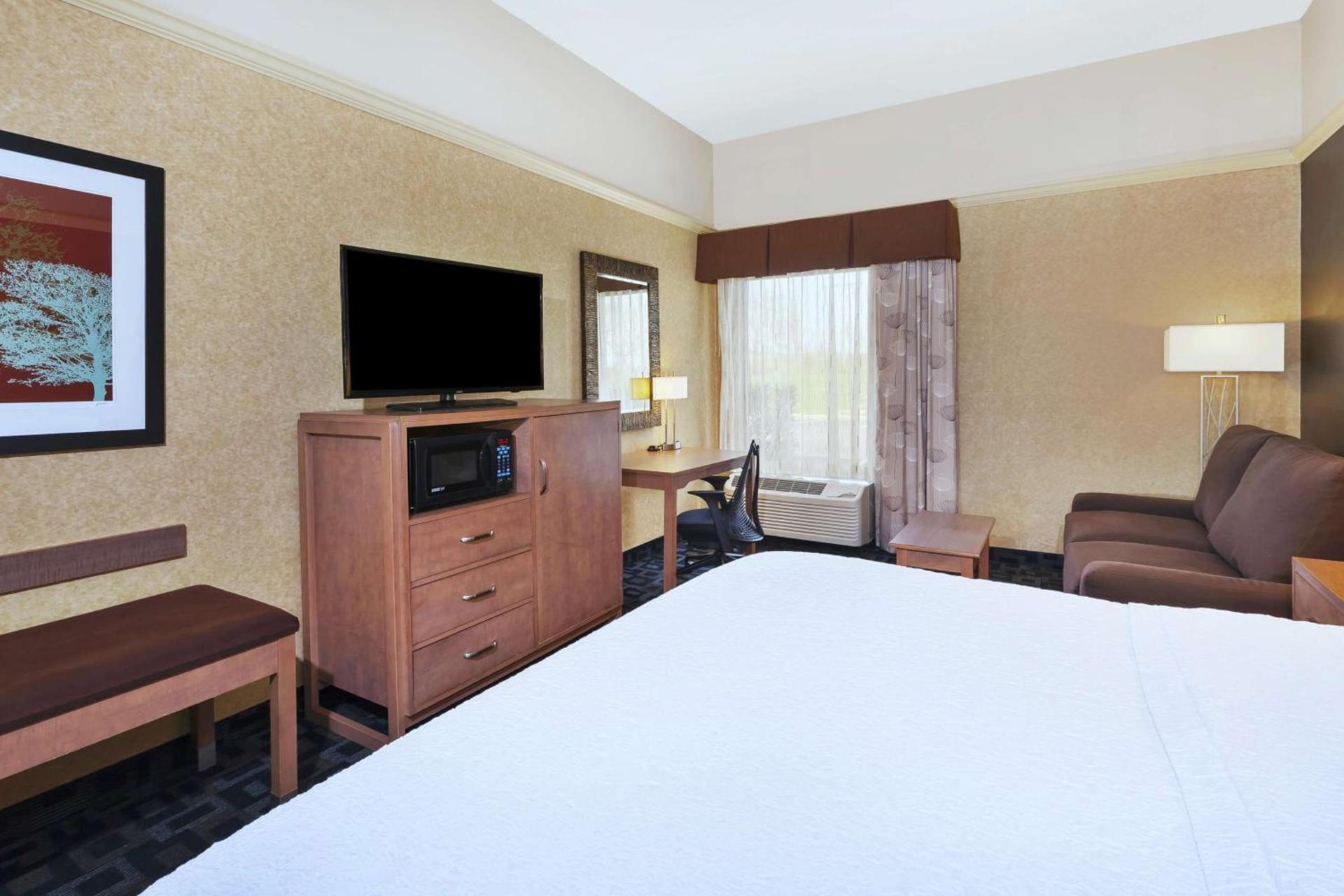 Hampton Inn Clinton photo 18