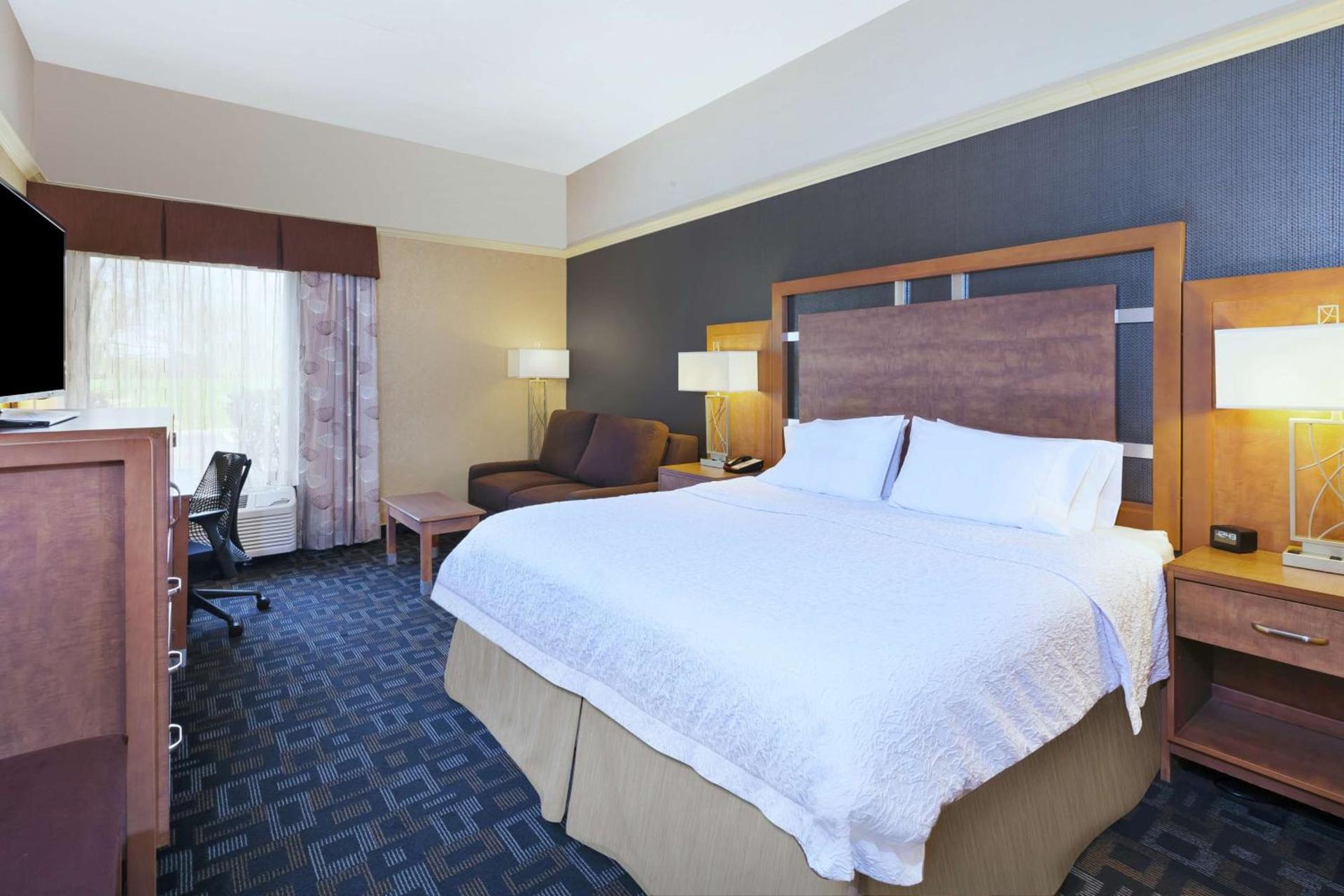 Hampton Inn Clinton photo 21