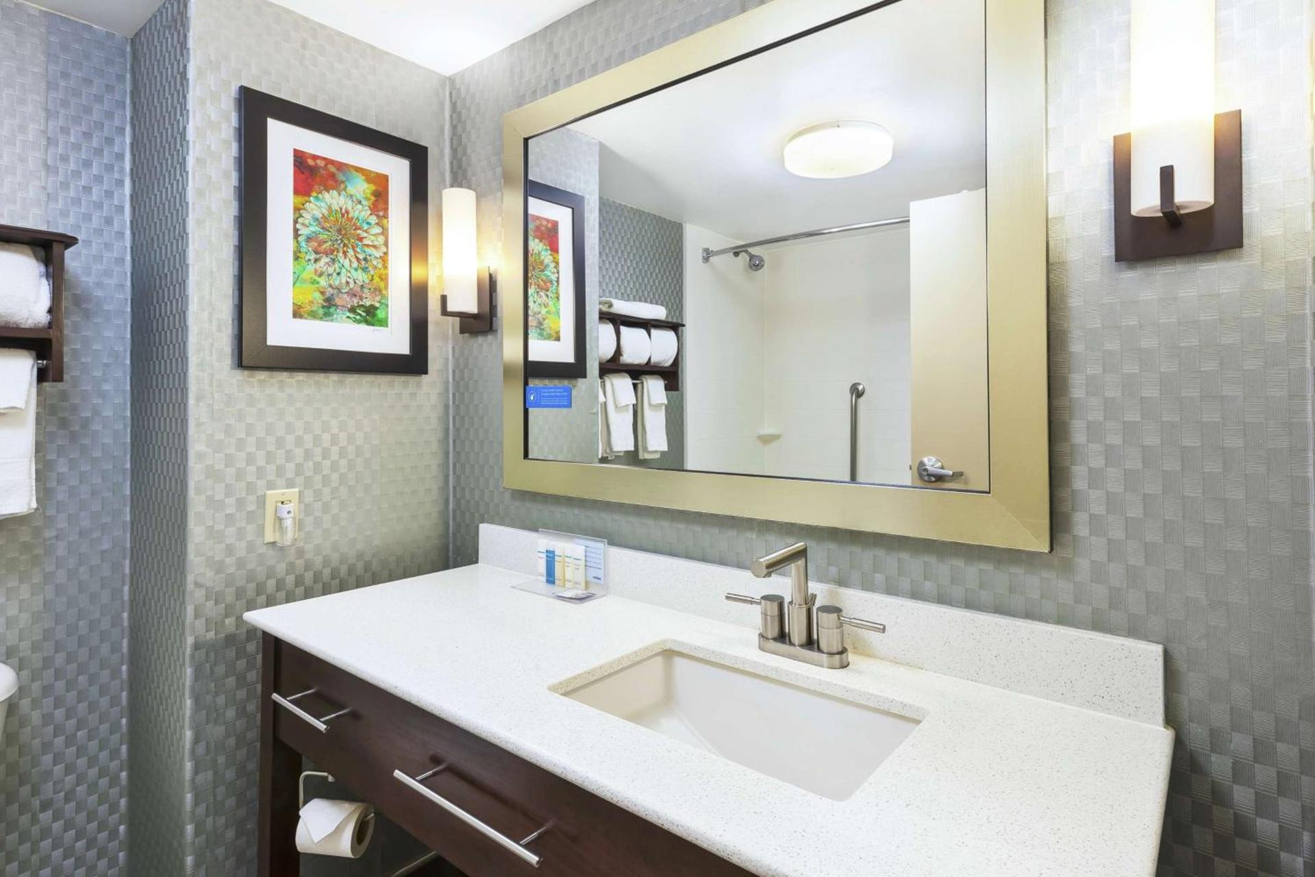 Hampton Inn Clinton photo 23