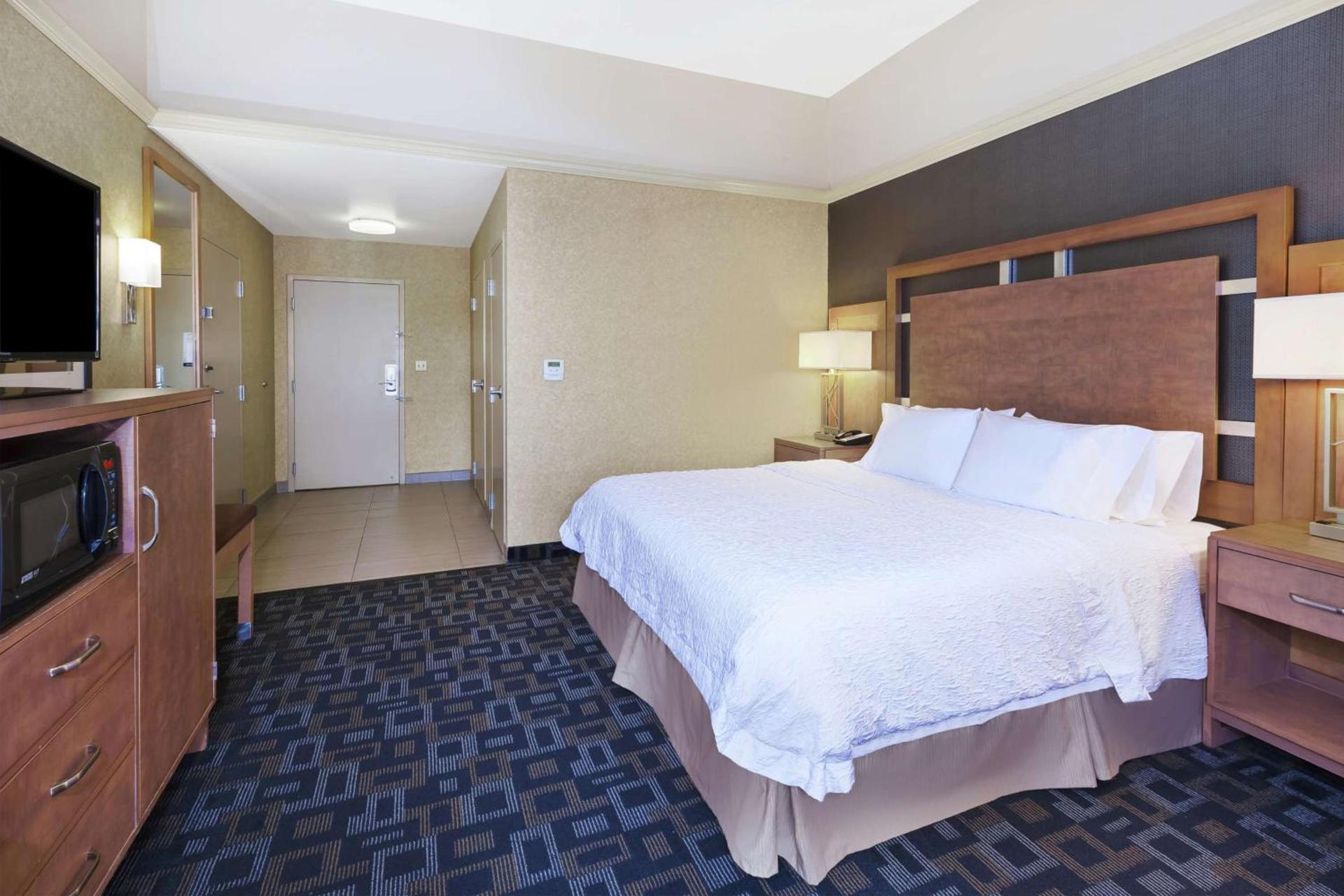 Hampton Inn Clinton photo 30