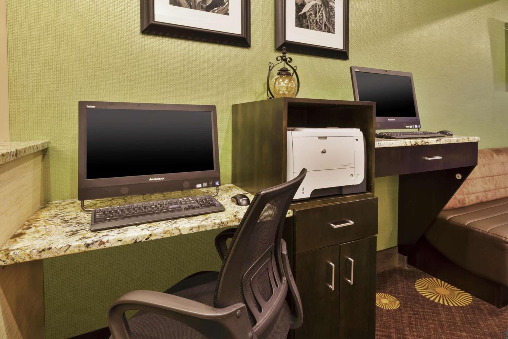 Hampton Inn Clinton photo 33
