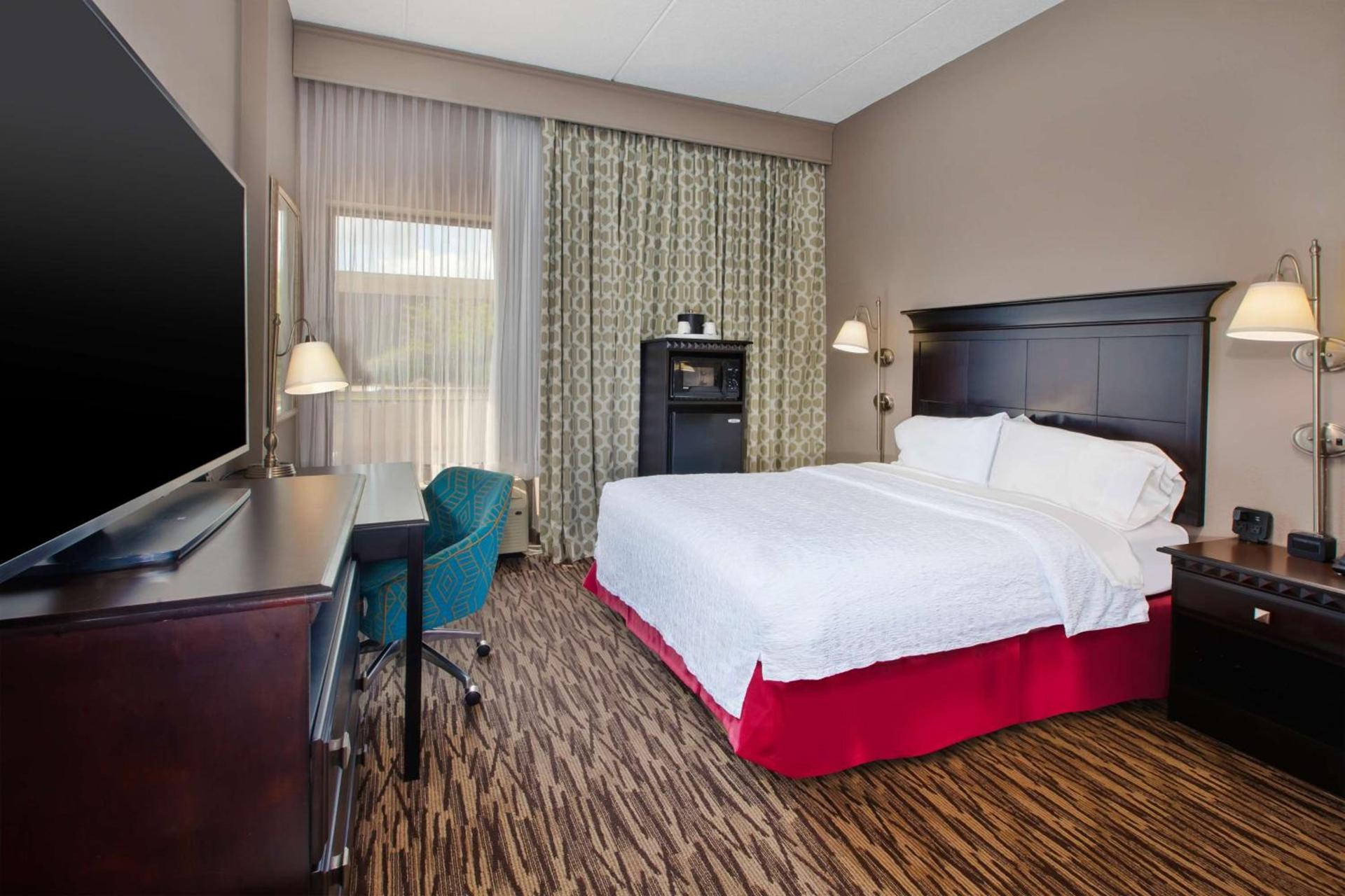 Hampton Inn & Suites Cleveland-Airport/Middleburg Heights photo 44
