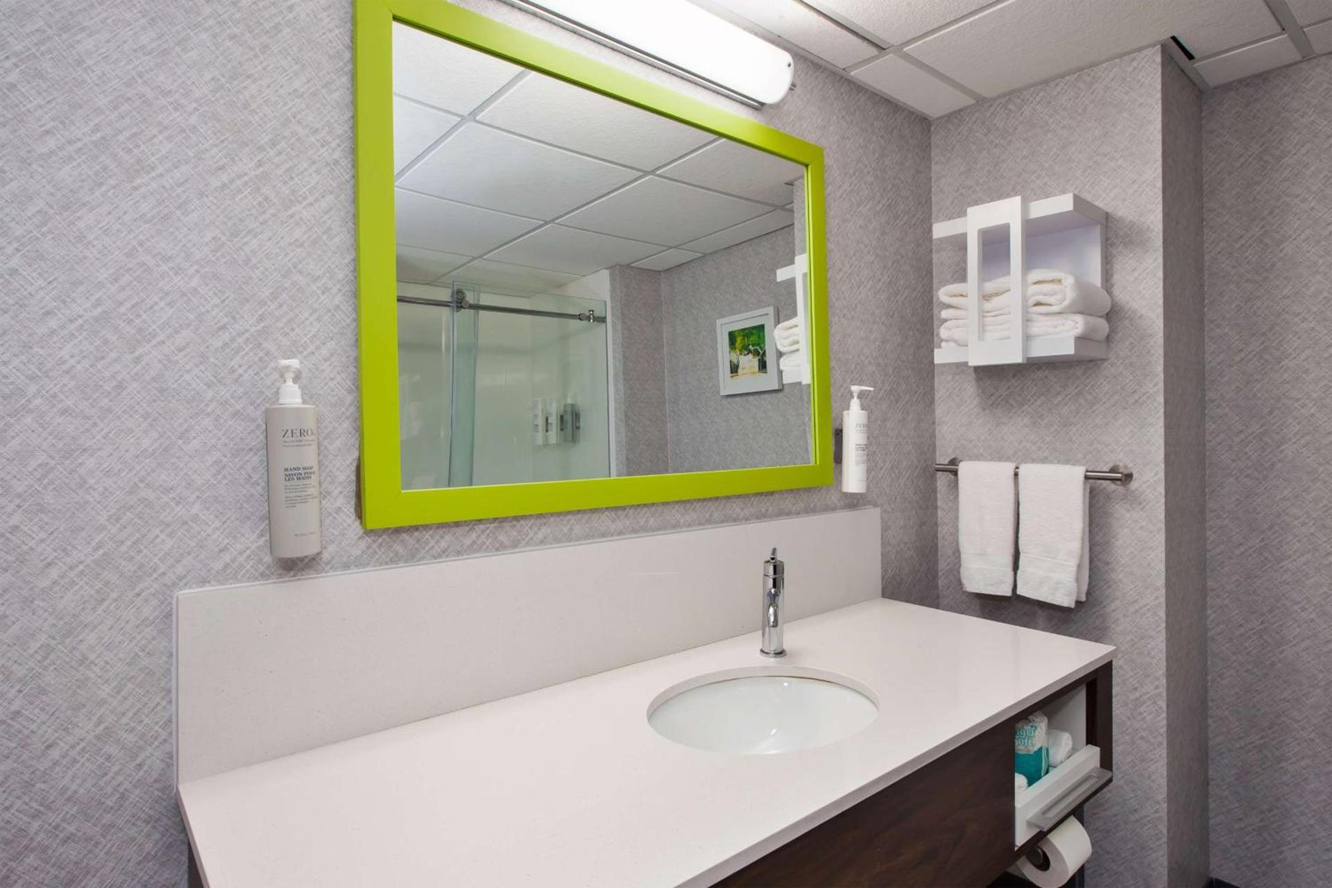 Hampton Inn & Suites Cleveland-Airport/Middleburg Heights photo 49