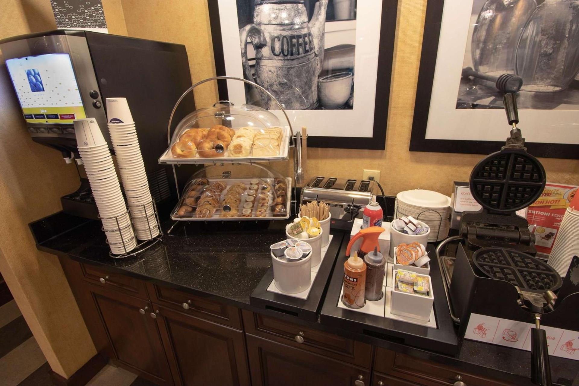 Hampton Inn Lincolnton photo 11