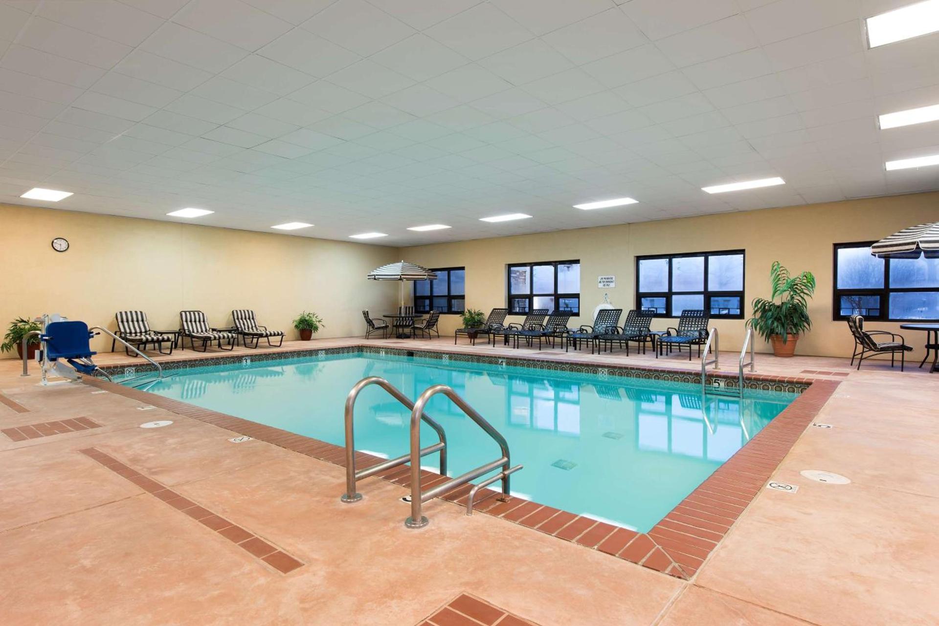 Hampton Inn Seymour photo 7