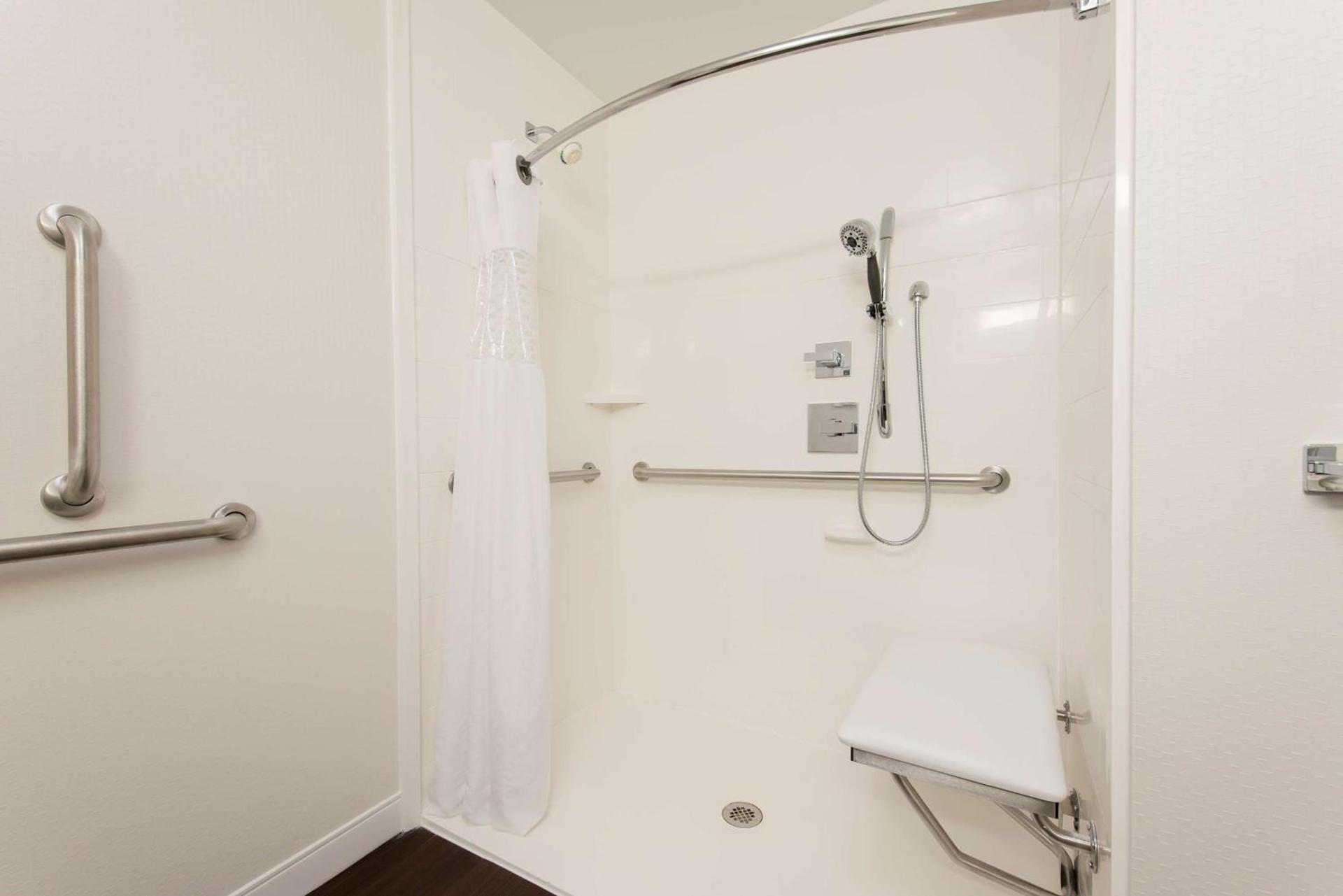 Hampton Inn Seymour photo 19