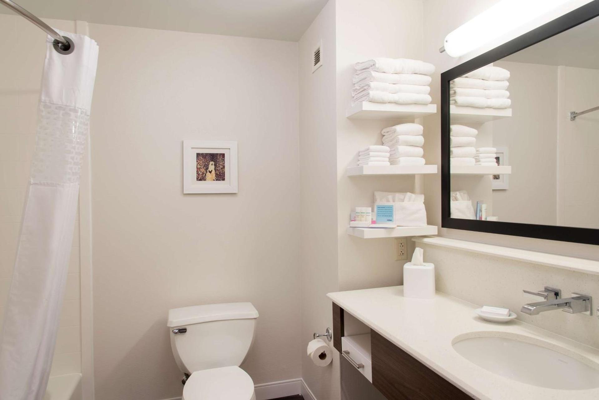 Hampton Inn Seymour photo 23
