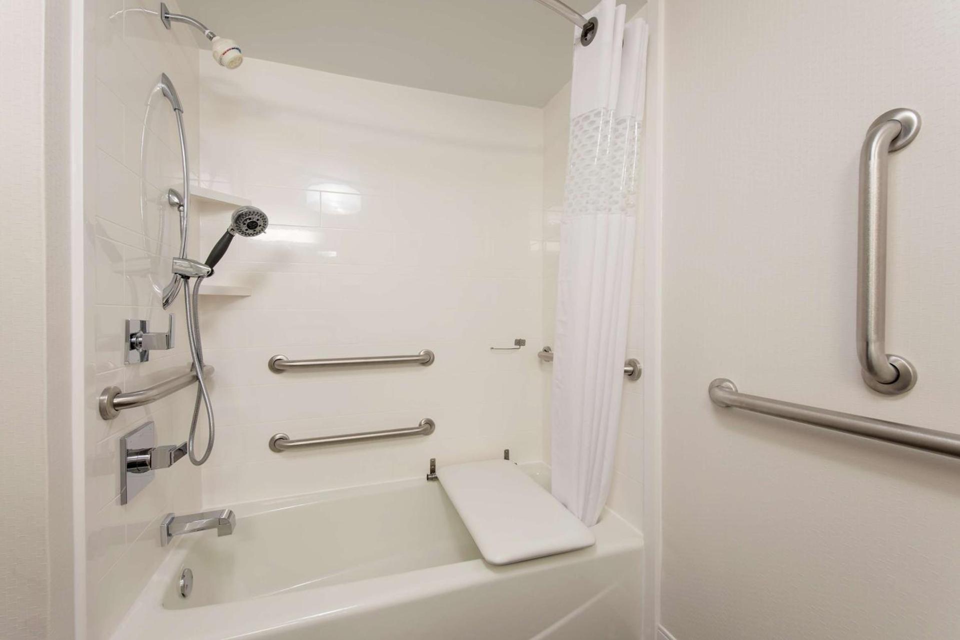 Hampton Inn Seymour photo 31
