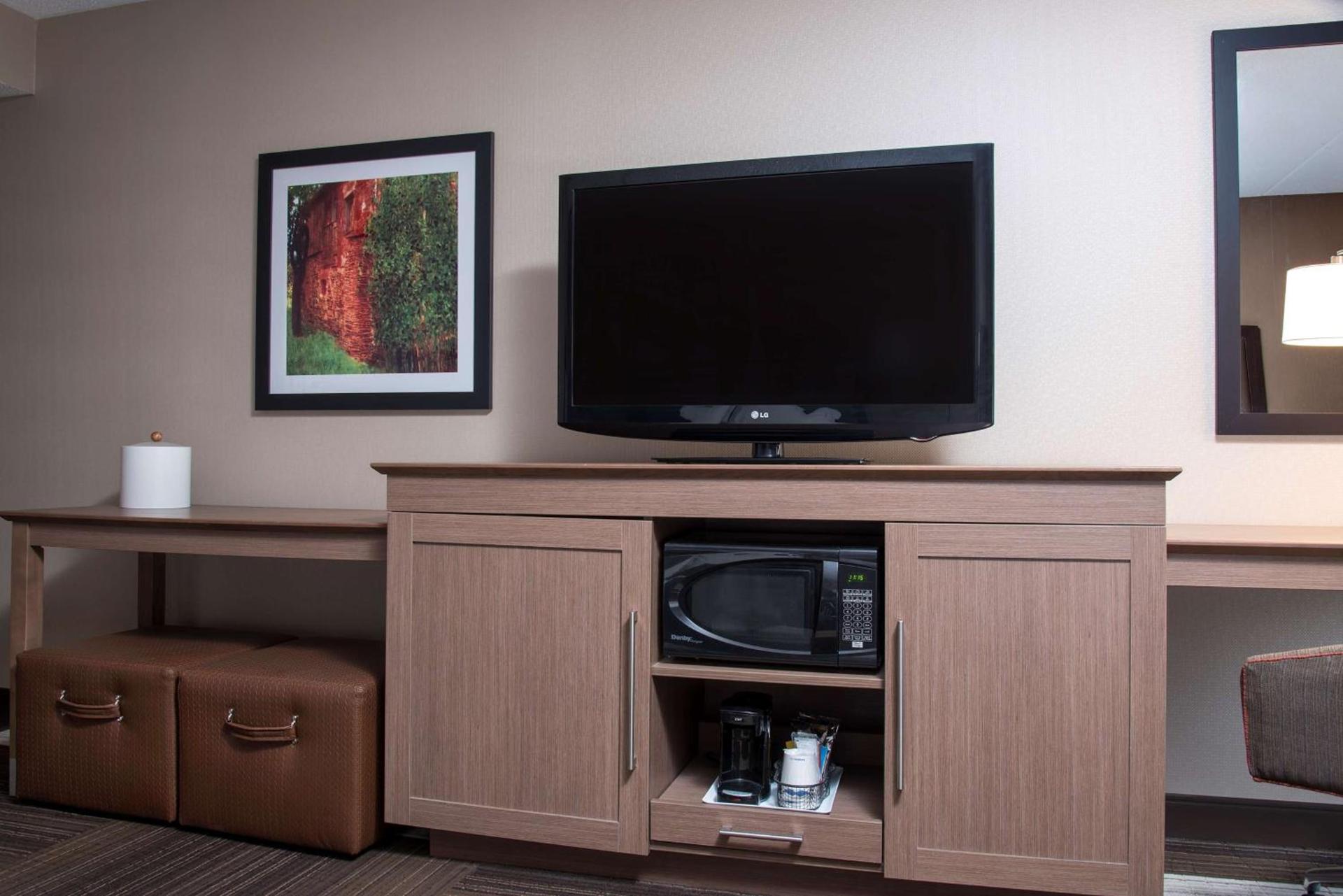Hampton Inn Seymour photo 35
