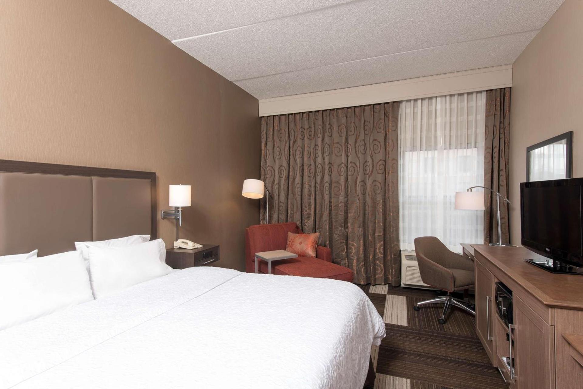 Hampton Inn Seymour photo 33