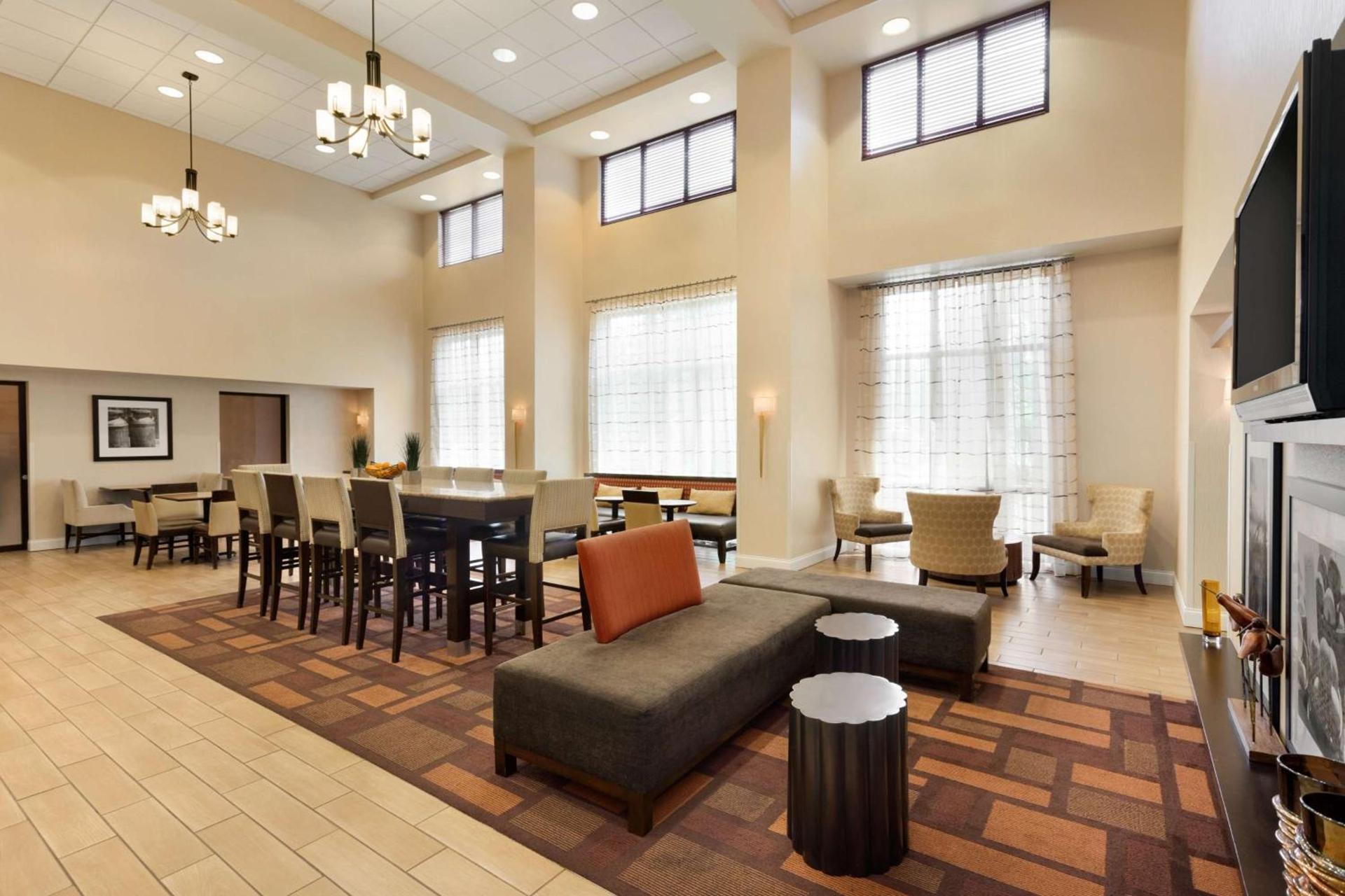 Hampton Inn & Suites Largo photo 3