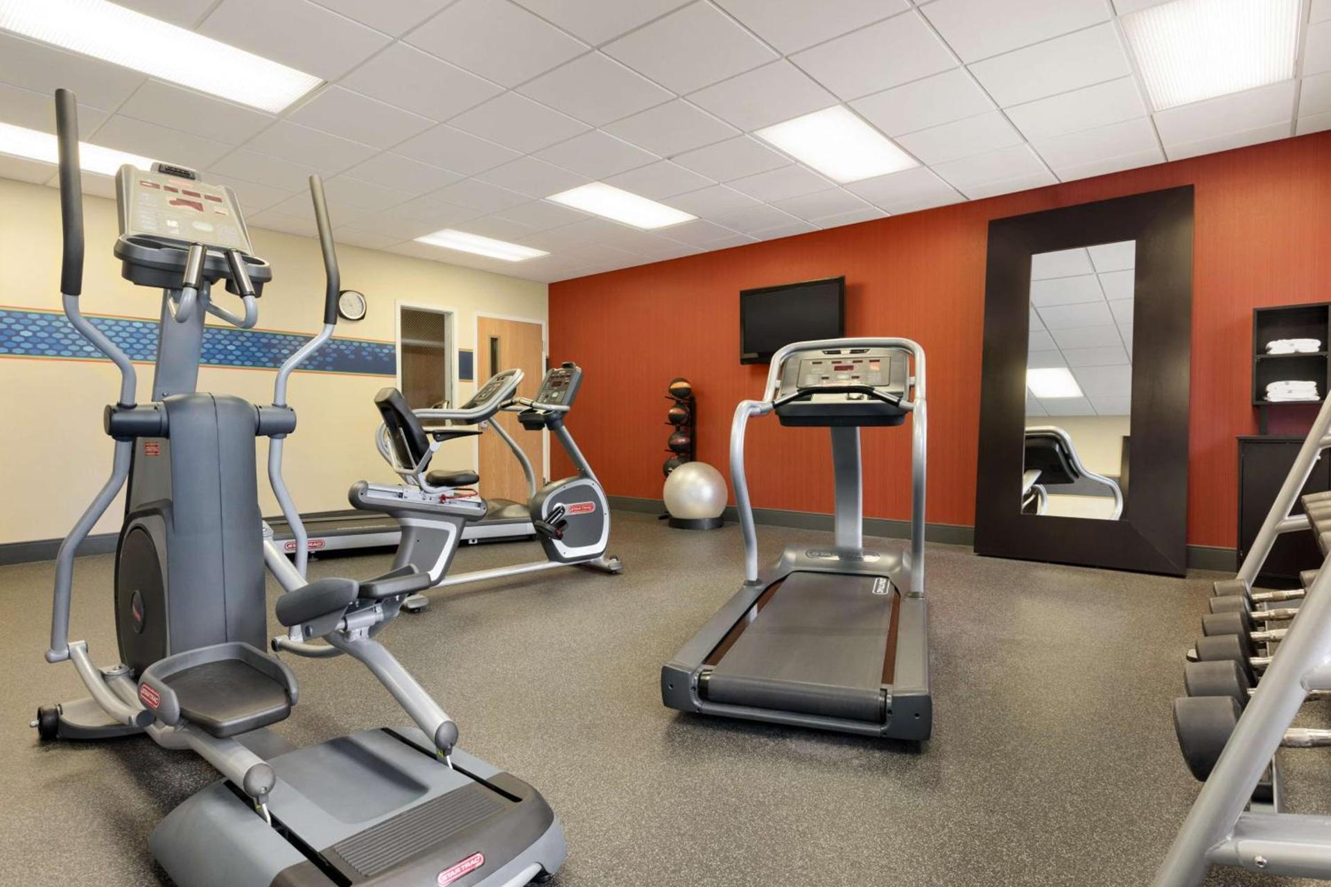 Hampton Inn & Suites Largo photo 9