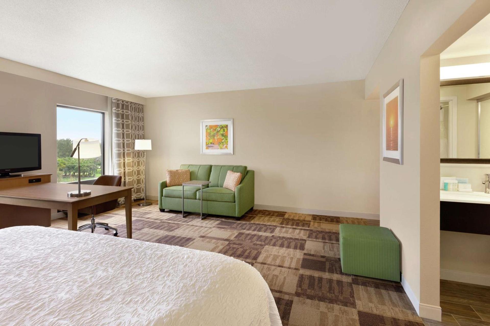 Hampton Inn & Suites Largo photo 10