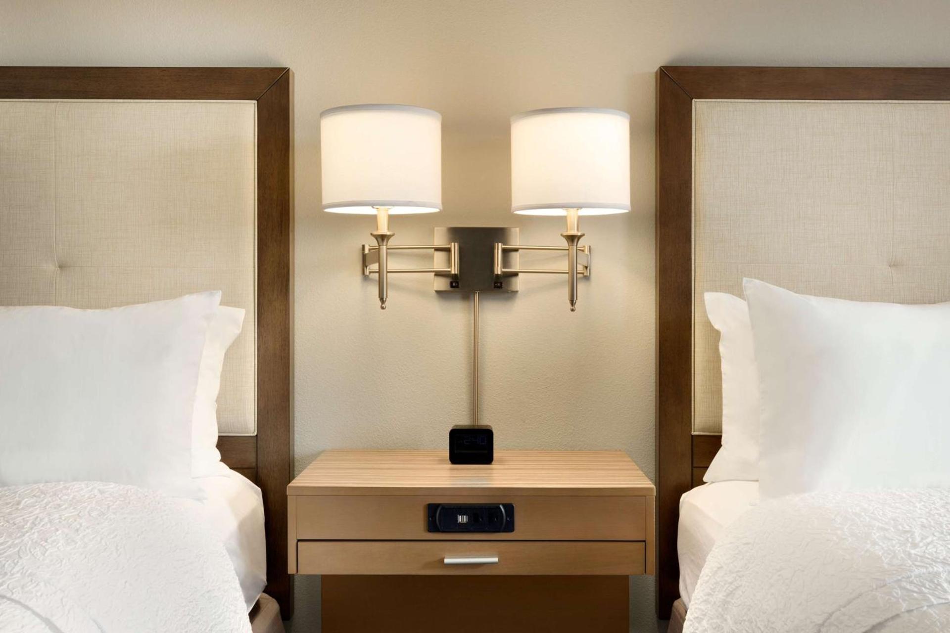 Hampton Inn & Suites Largo photo 16