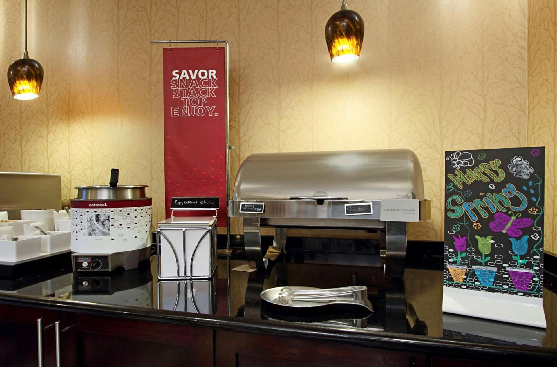 Hampton Inn Columbus-International Airport photo 4