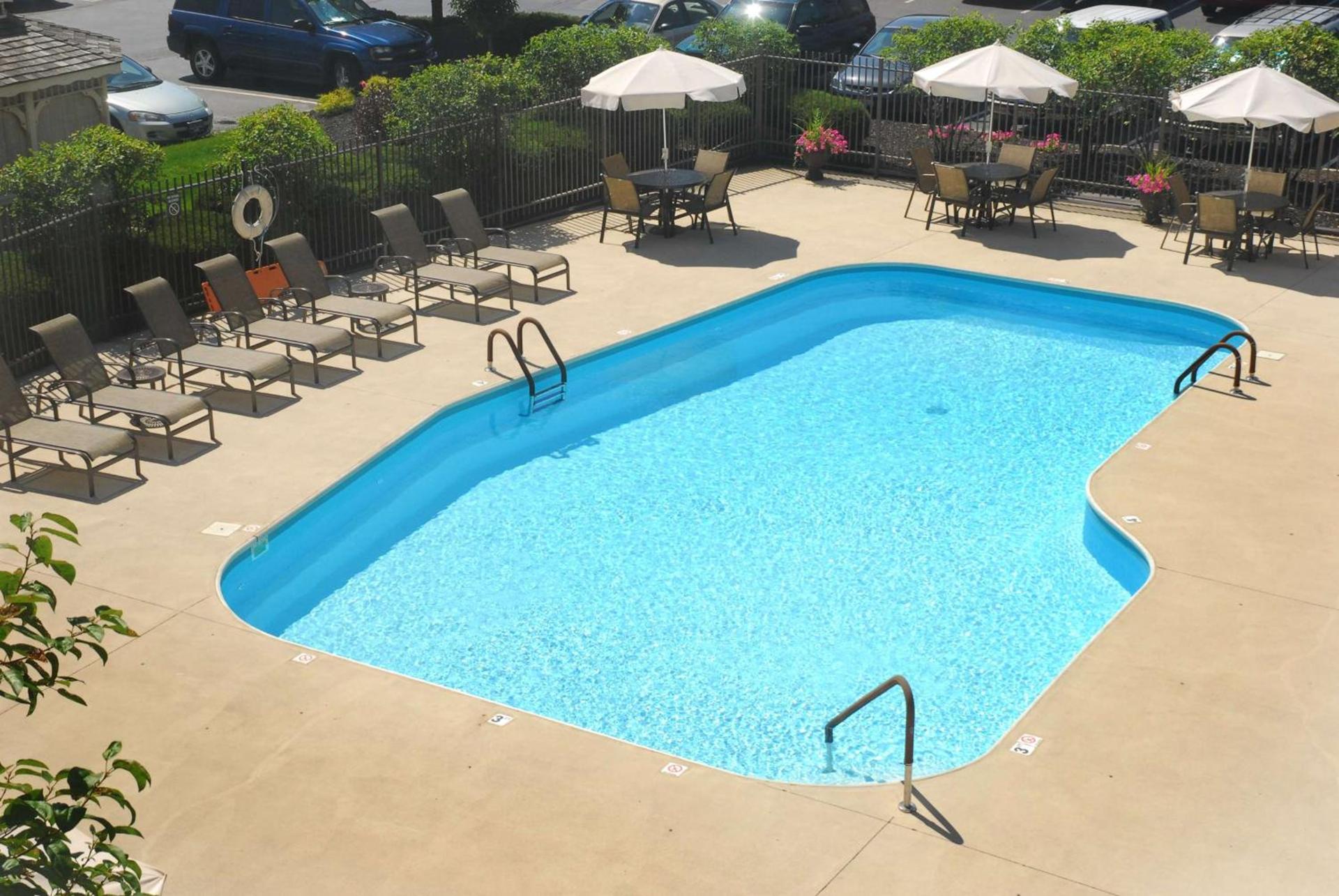 Hampton Inn Columbus-International Airport photo 9