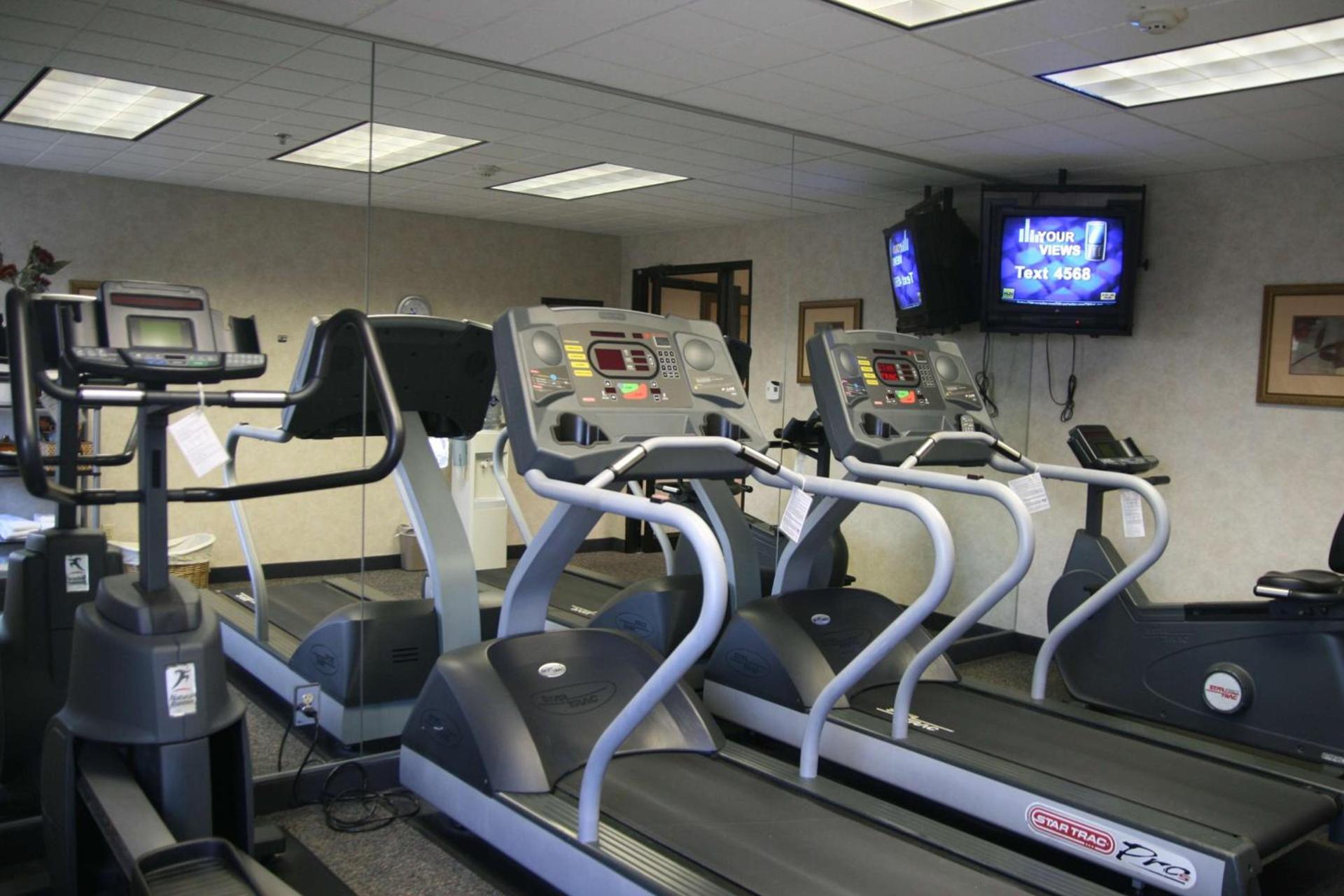 Hampton Inn Columbus-International Airport photo 15